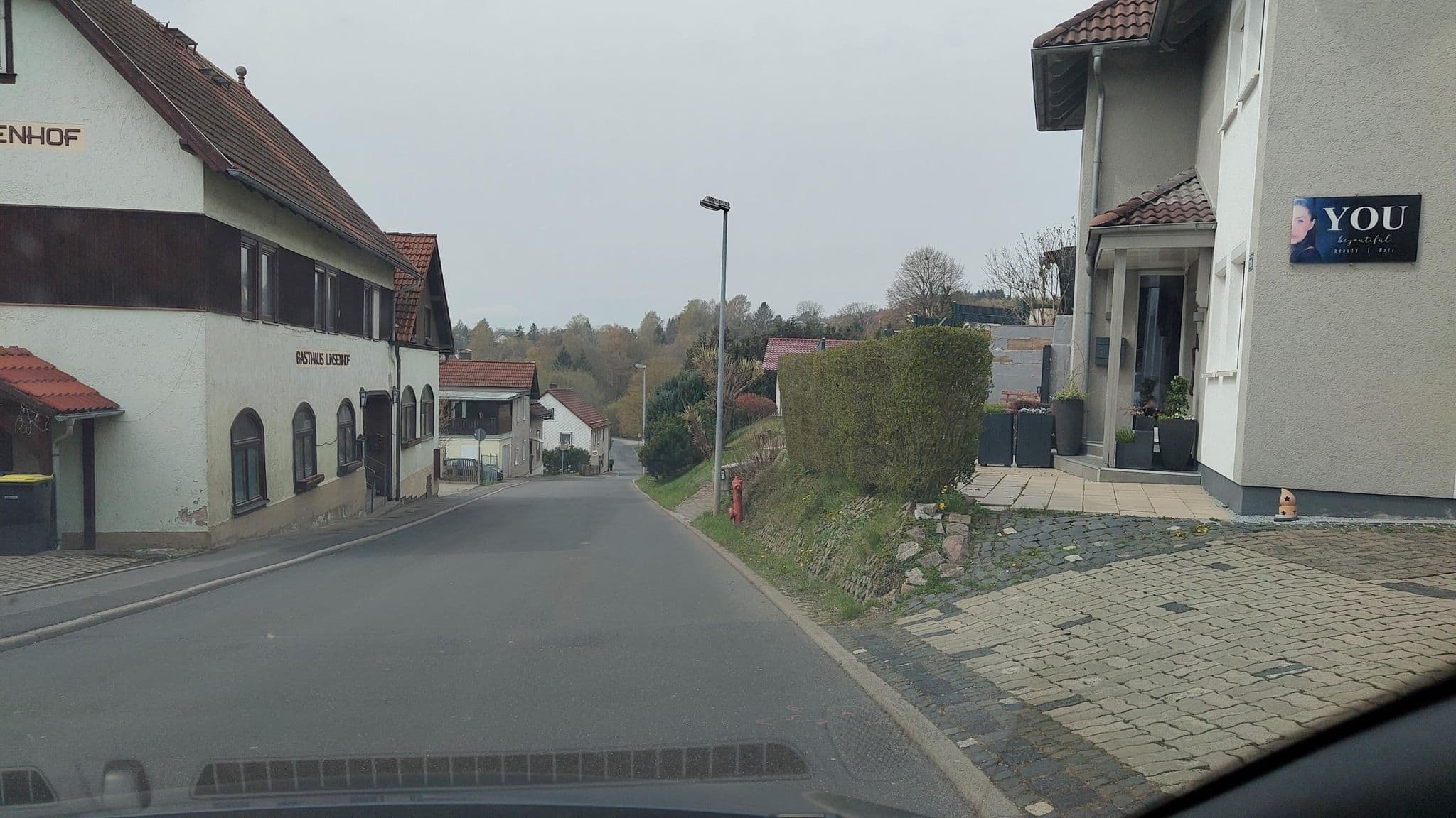 Street view near Gasthaus Linsenhof, Suhl — © sixsixfive (CC BY-SA · Mapillary)