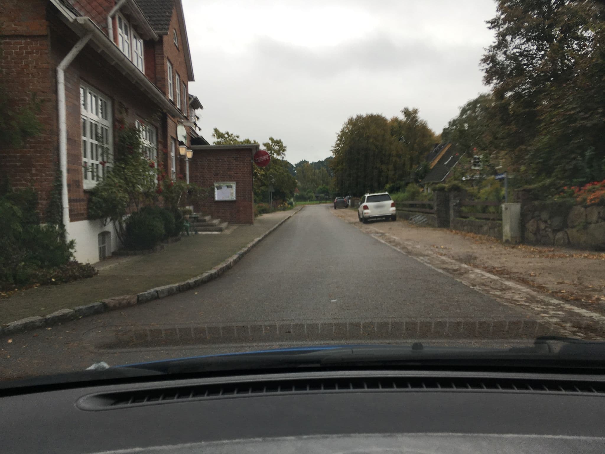 Street view near Zum Frohsinn, Bosau — © hotteliene (CC BY-SA · Mapillary)