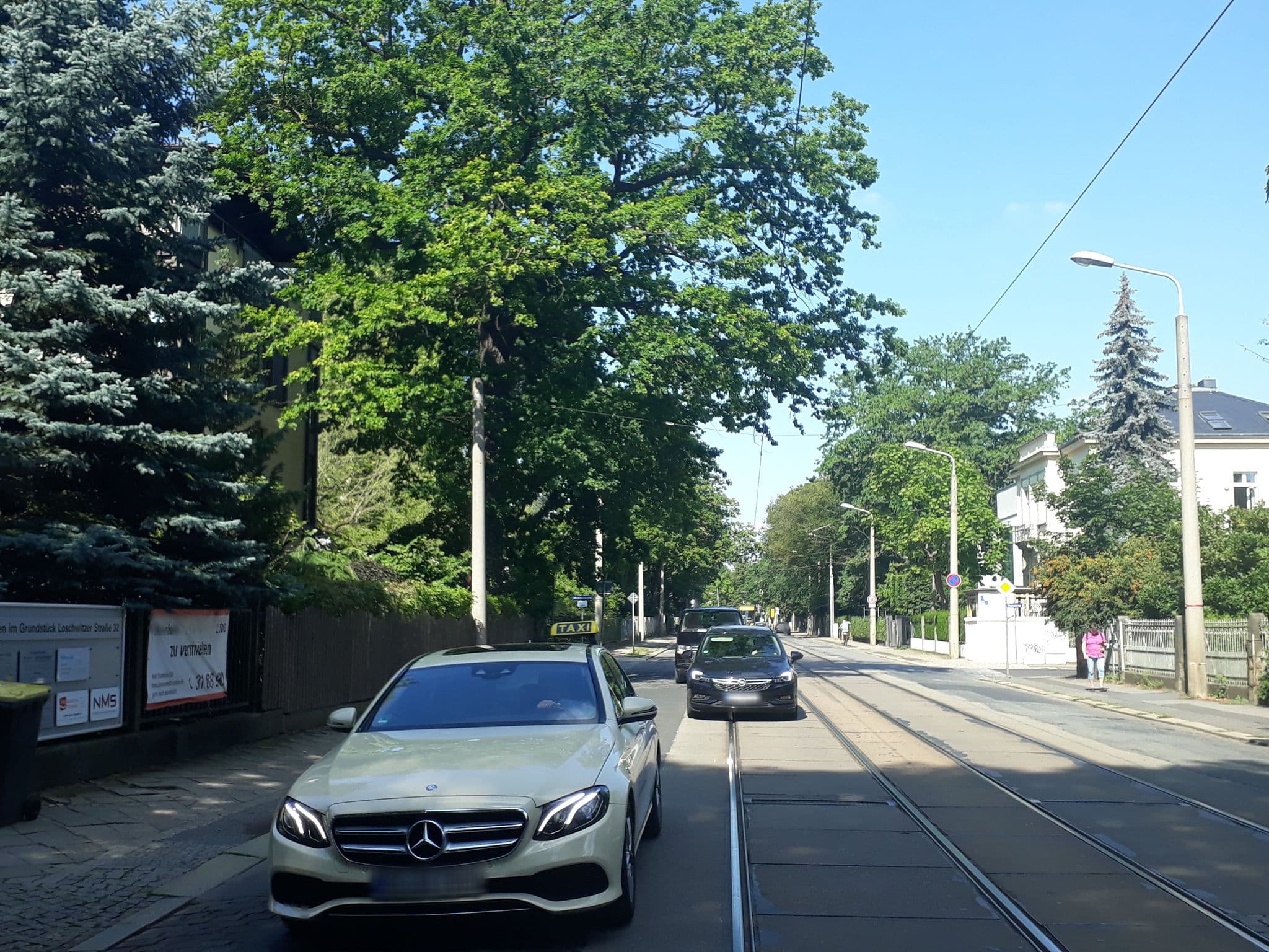 Street view near Pension Andreas, Blasewitz — © ntl97 (CC BY-SA · Mapillary)
