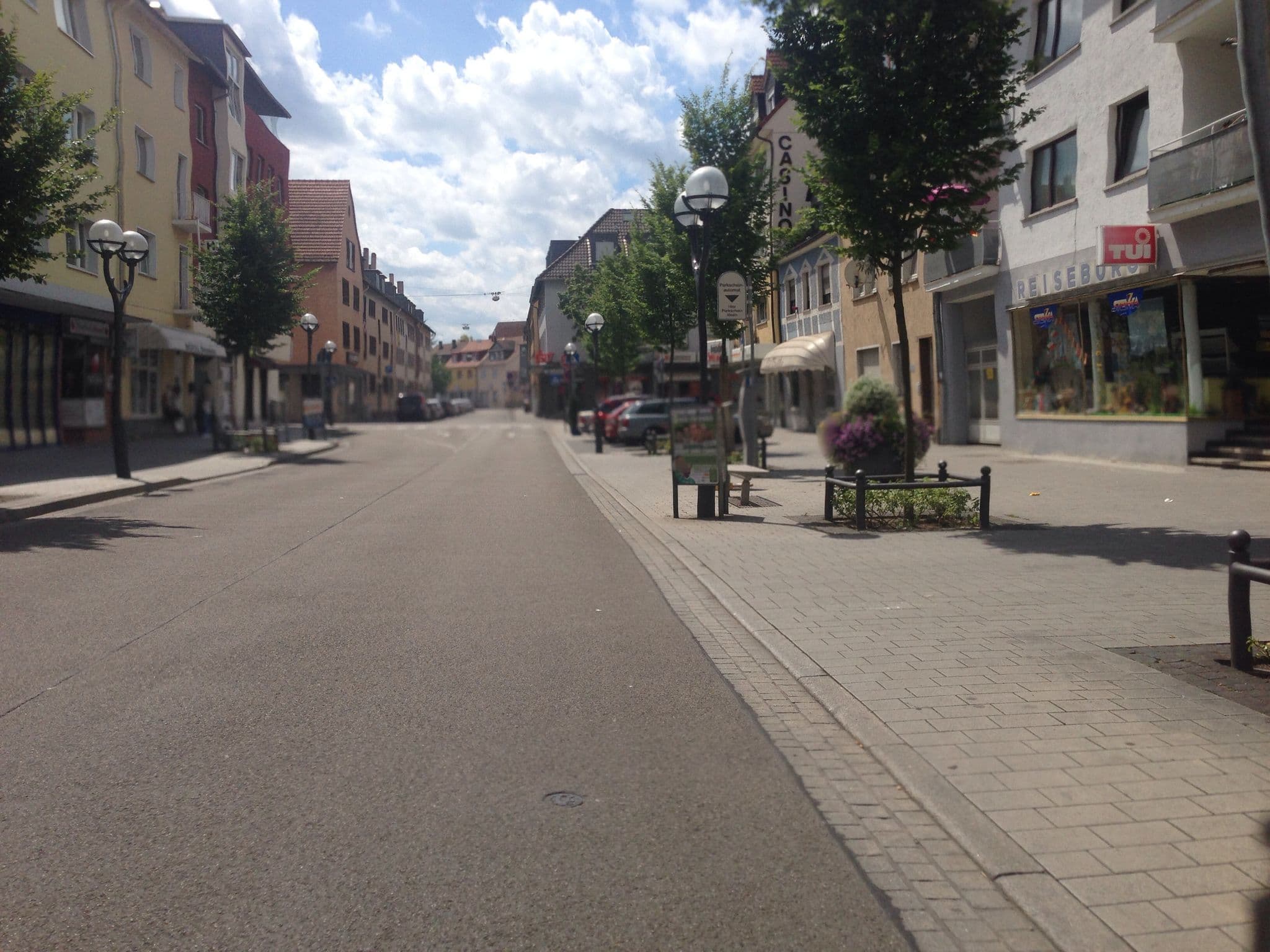 Street view near Hotel Zum Riesen, Hanau am Main — © flidolin (CC BY-SA · Mapillary)