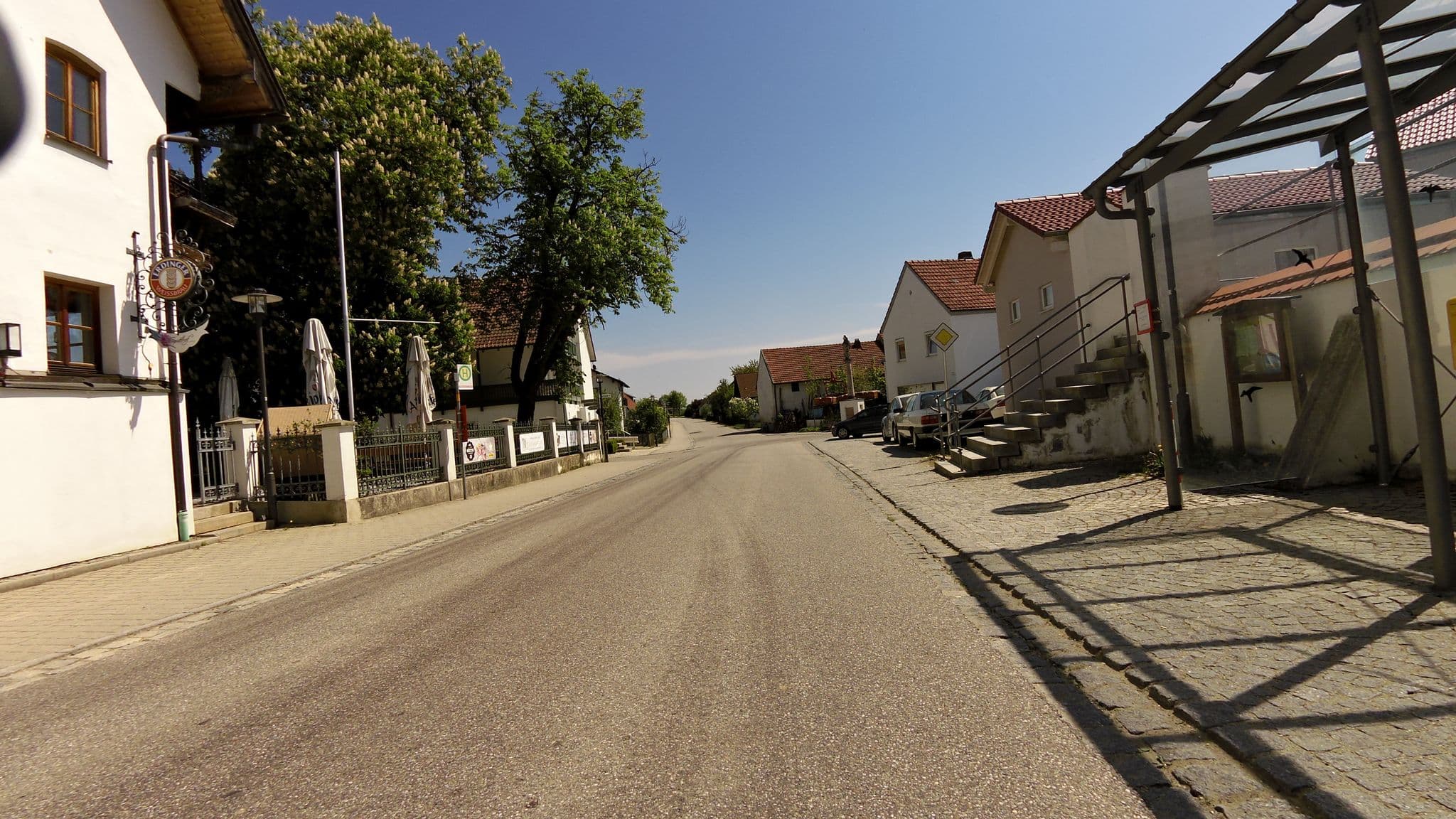 Street view near Kastanienhof, Weihmichl — © czmrtn (CC BY-SA · Mapillary)