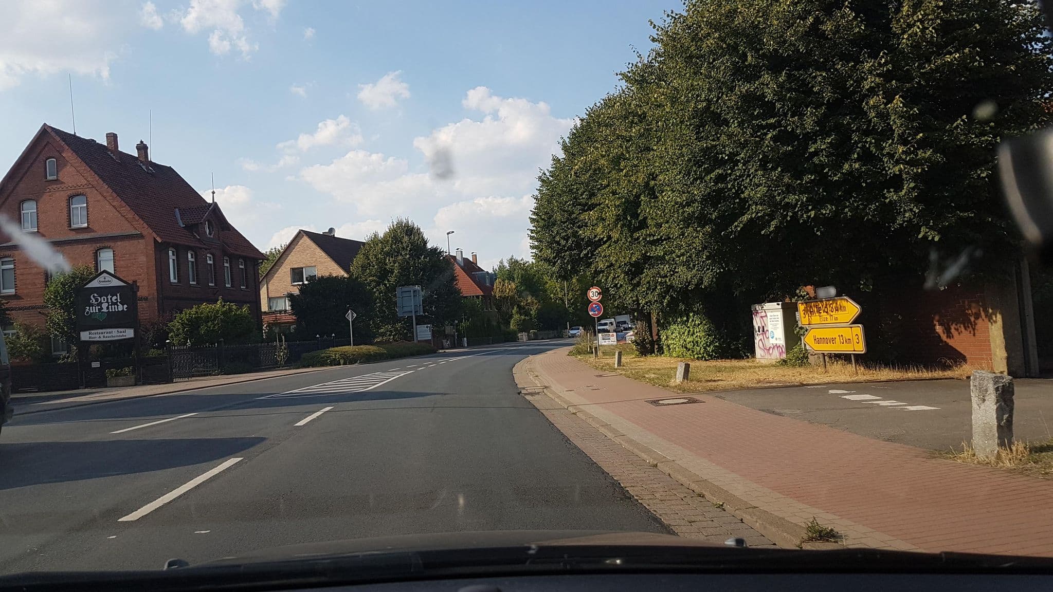Street view near Zur Linde, Pattensen — © Langfahrer (CC BY-SA · Mapillary)