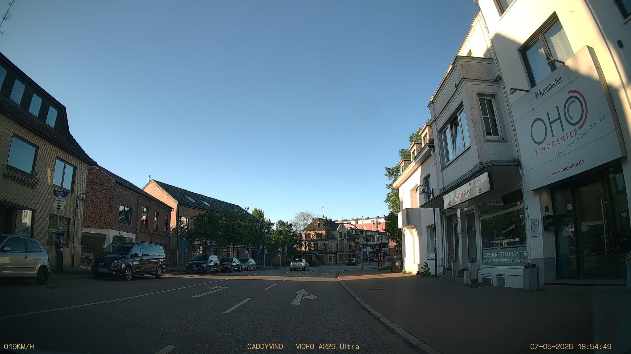 Street view near Hotel Oldesloer Hof, Bad Oldesloe — © DruideBizeps (CC BY-SA · Mapillary)