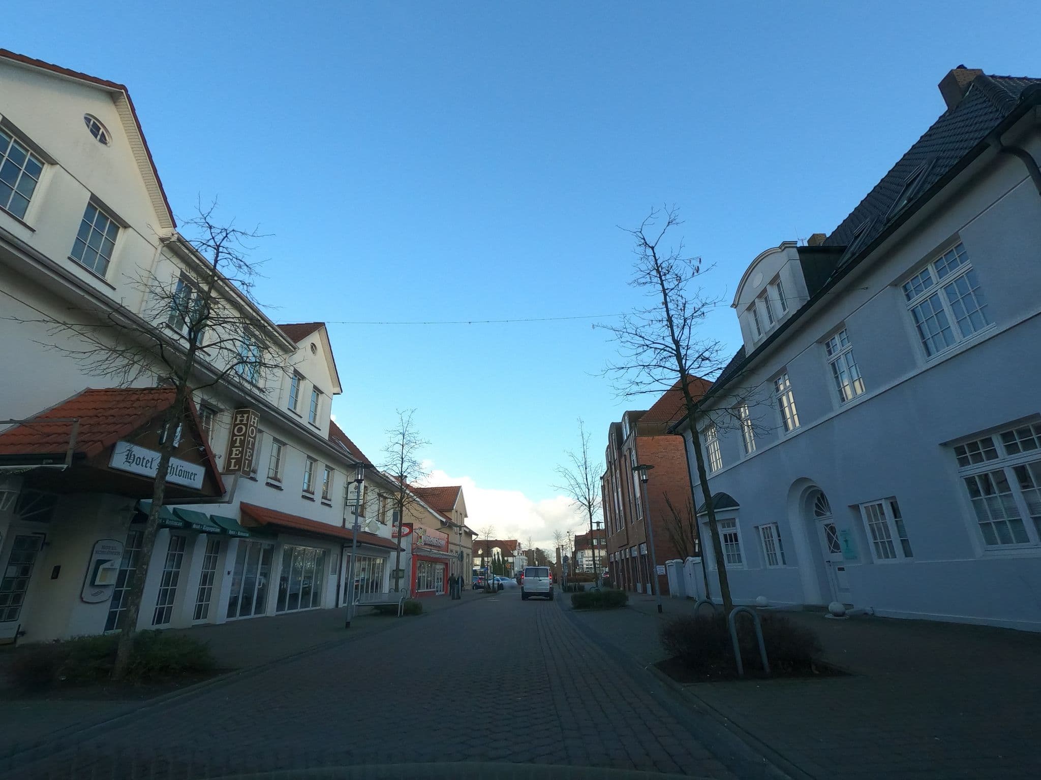 Street view near Hotel Schlömer, Cloppenburg — © jmsbert (CC BY-SA · Mapillary)