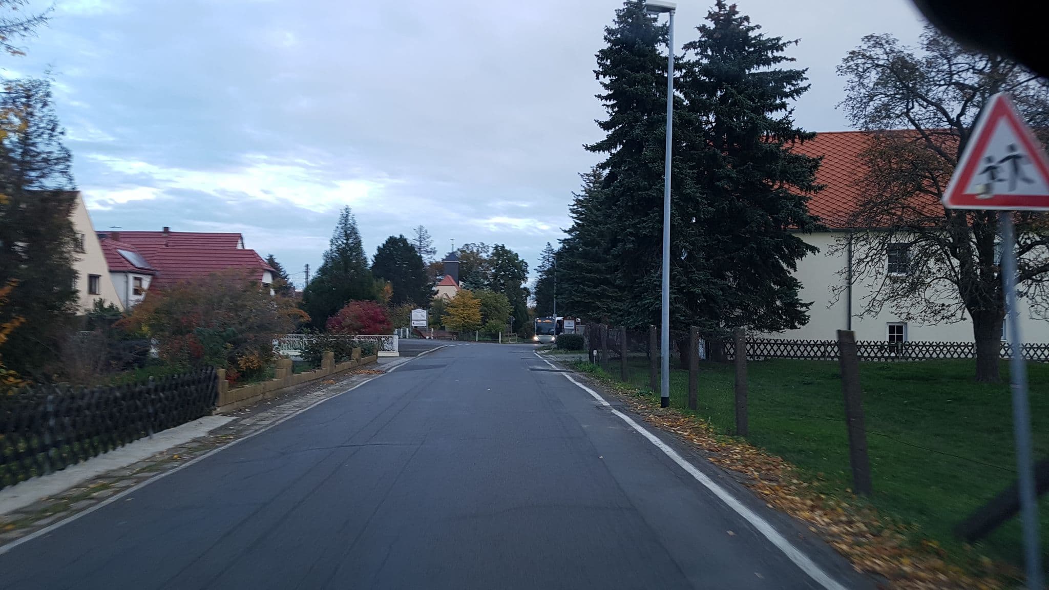 Street view near Ponyhof Riesenberg, Cavertitz — © dsmm (CC BY-SA · Mapillary)