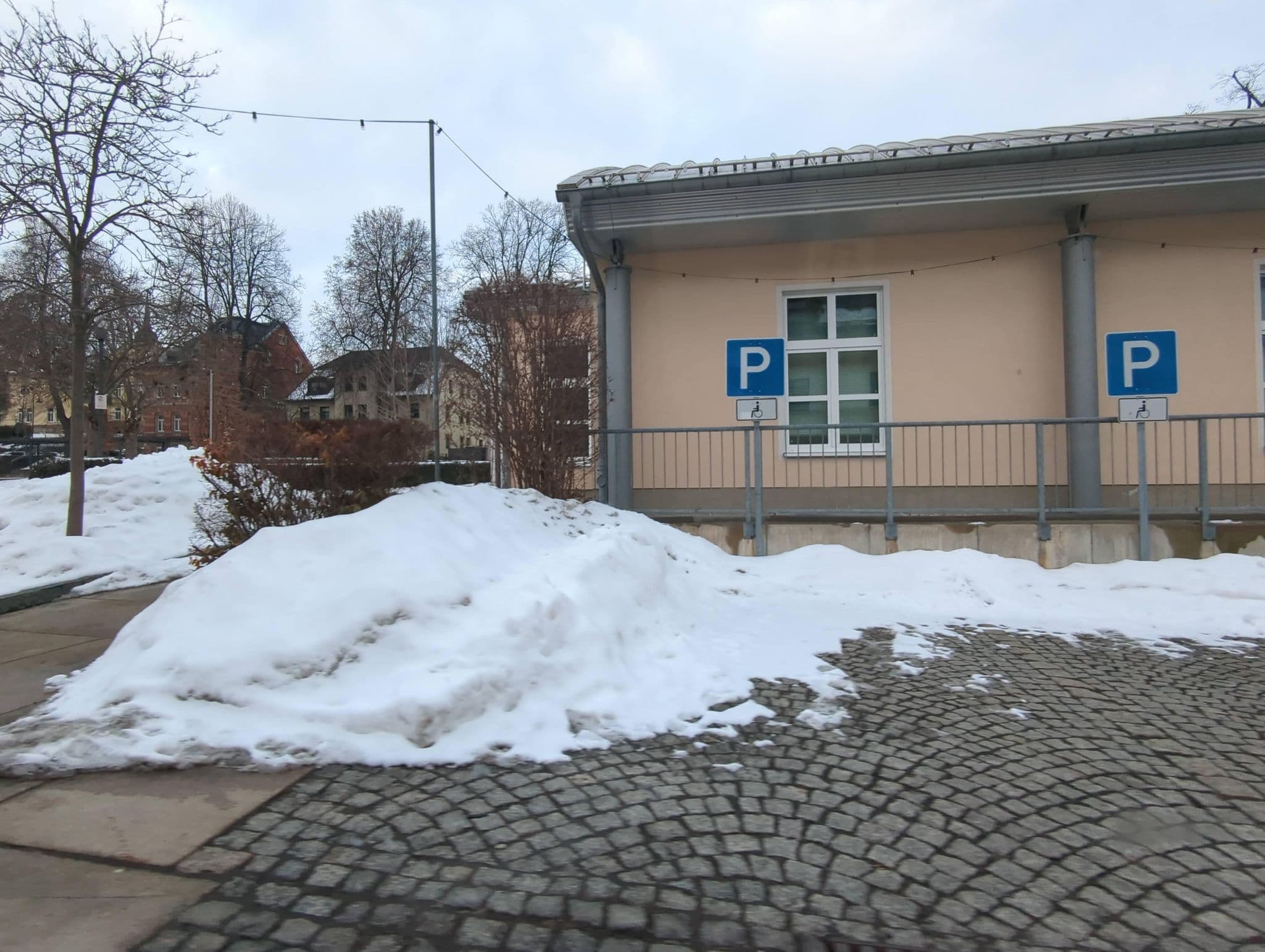 Street view near Haus des Gastes, Thum — © AR88 (CC BY-SA · Mapillary)