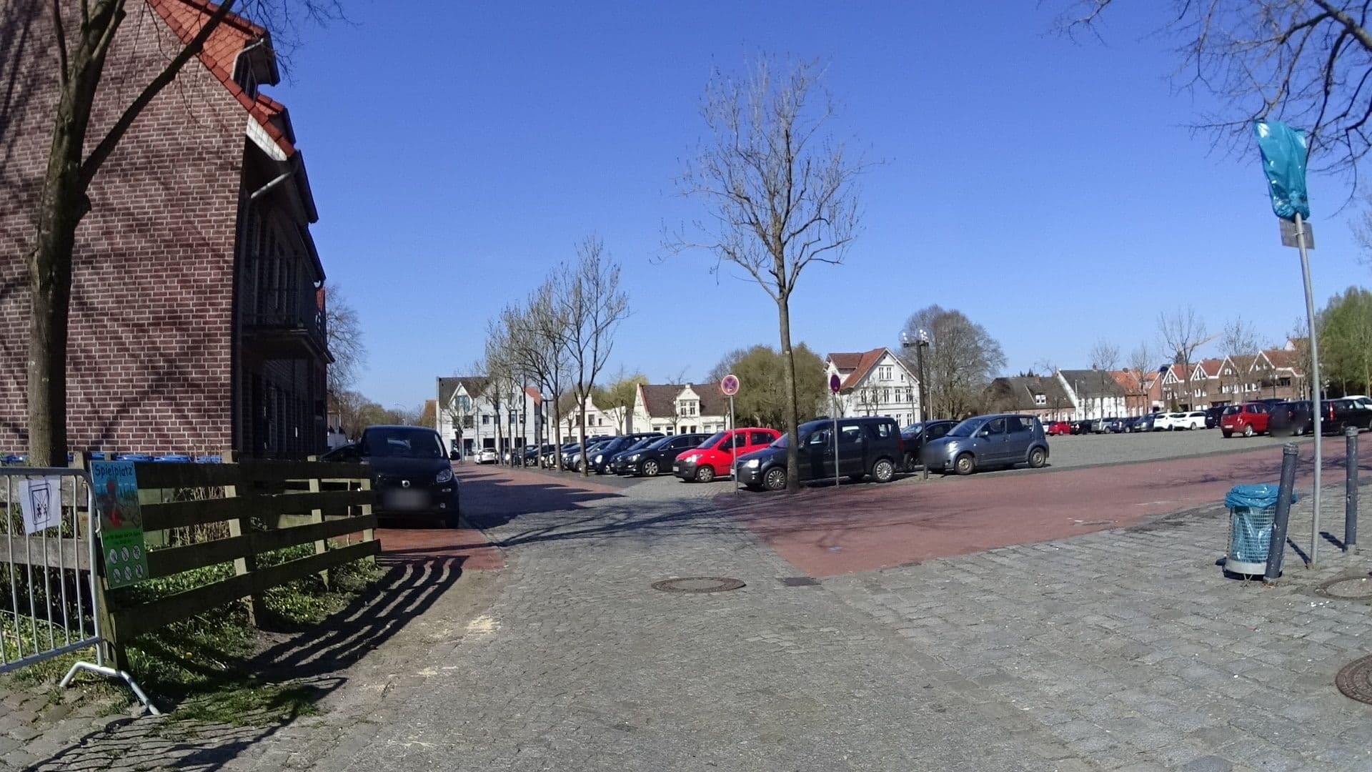 Street view near Große Bleiche (Leer), Leer — © ramap (CC BY-SA · Mapillary)