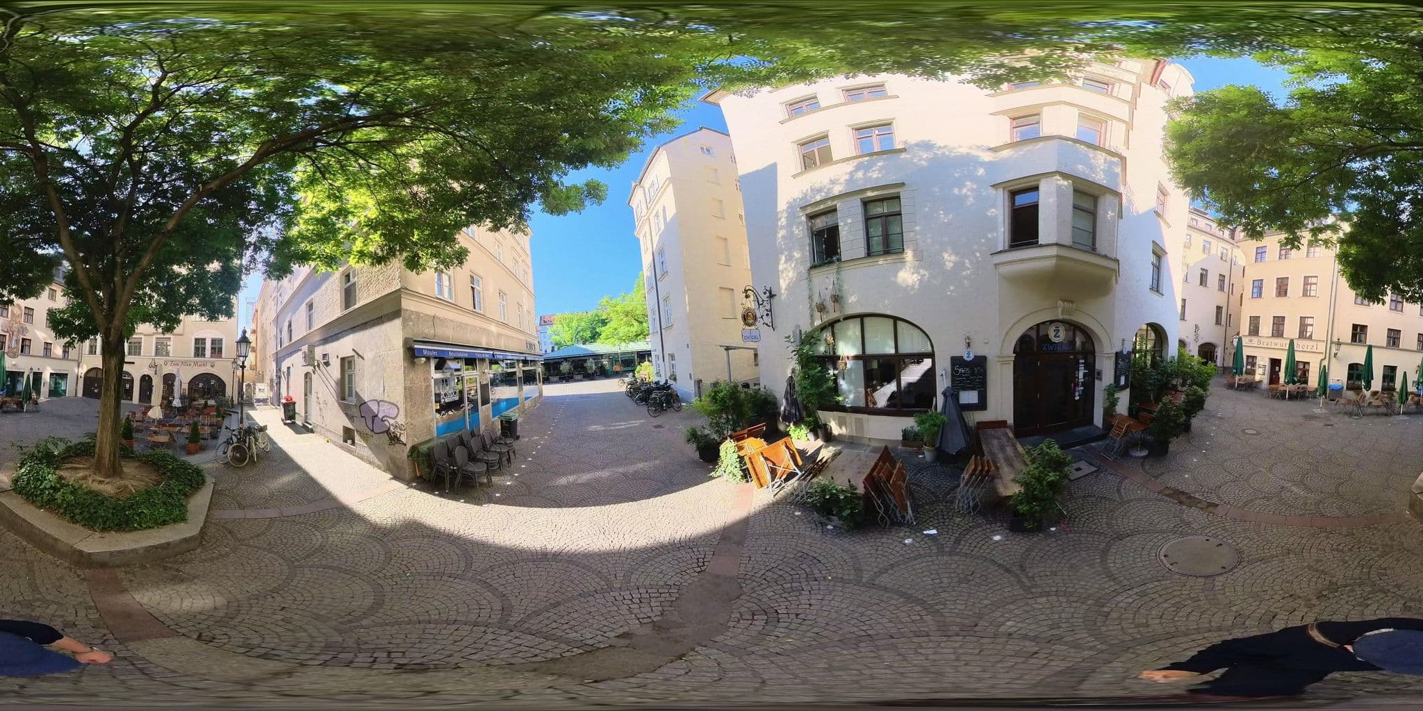 Street view near Hotel am Markt, Munich — © osmplus_org (CC BY-SA · Mapillary)