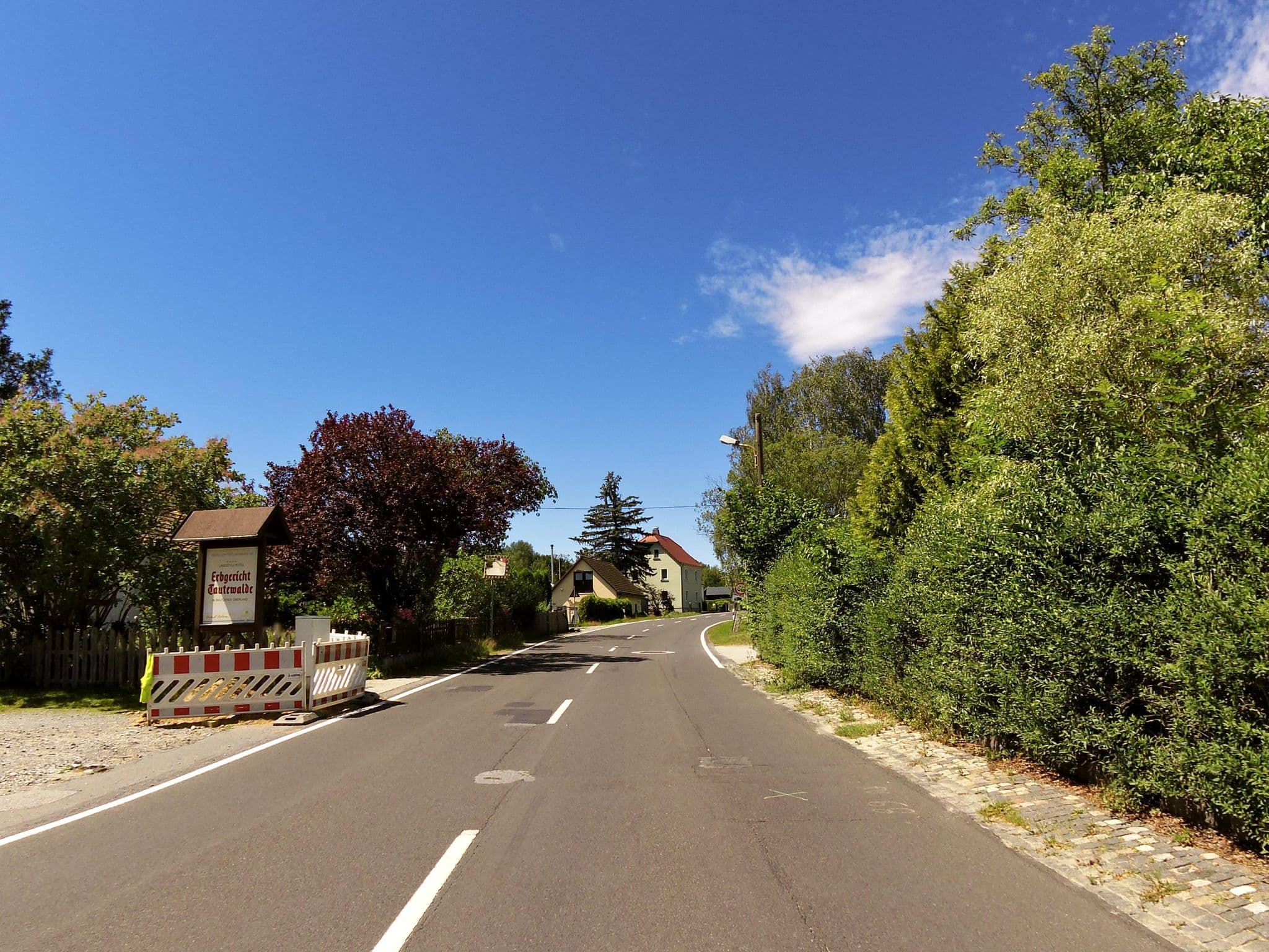 Street view near Landidyll Hotel Erbgericht, Wilthen — © fell3 (CC BY-SA · Mapillary)