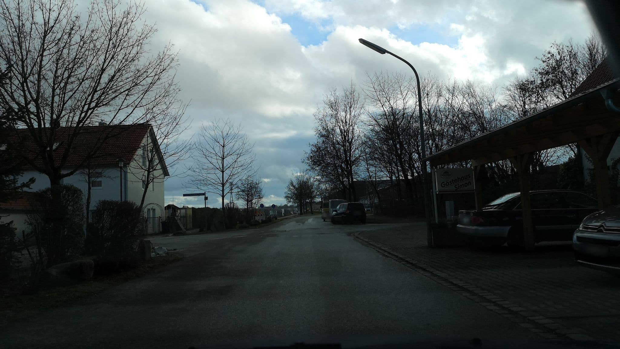 Street view near Gästehaus Simon, Kirchheim bei München — © skiloo (CC BY-SA · Mapillary)