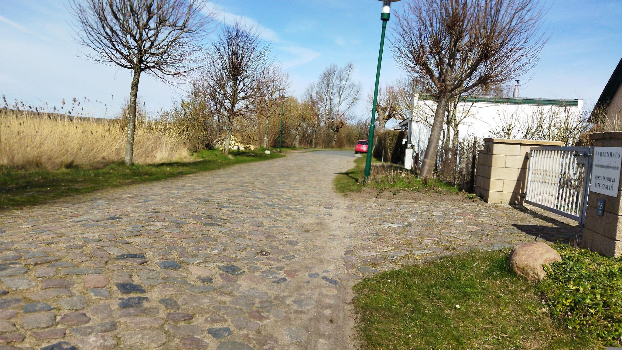 Street view near Ferienwohnungen Polchow, Sagard — © changchun1 (CC BY-SA · Mapillary)