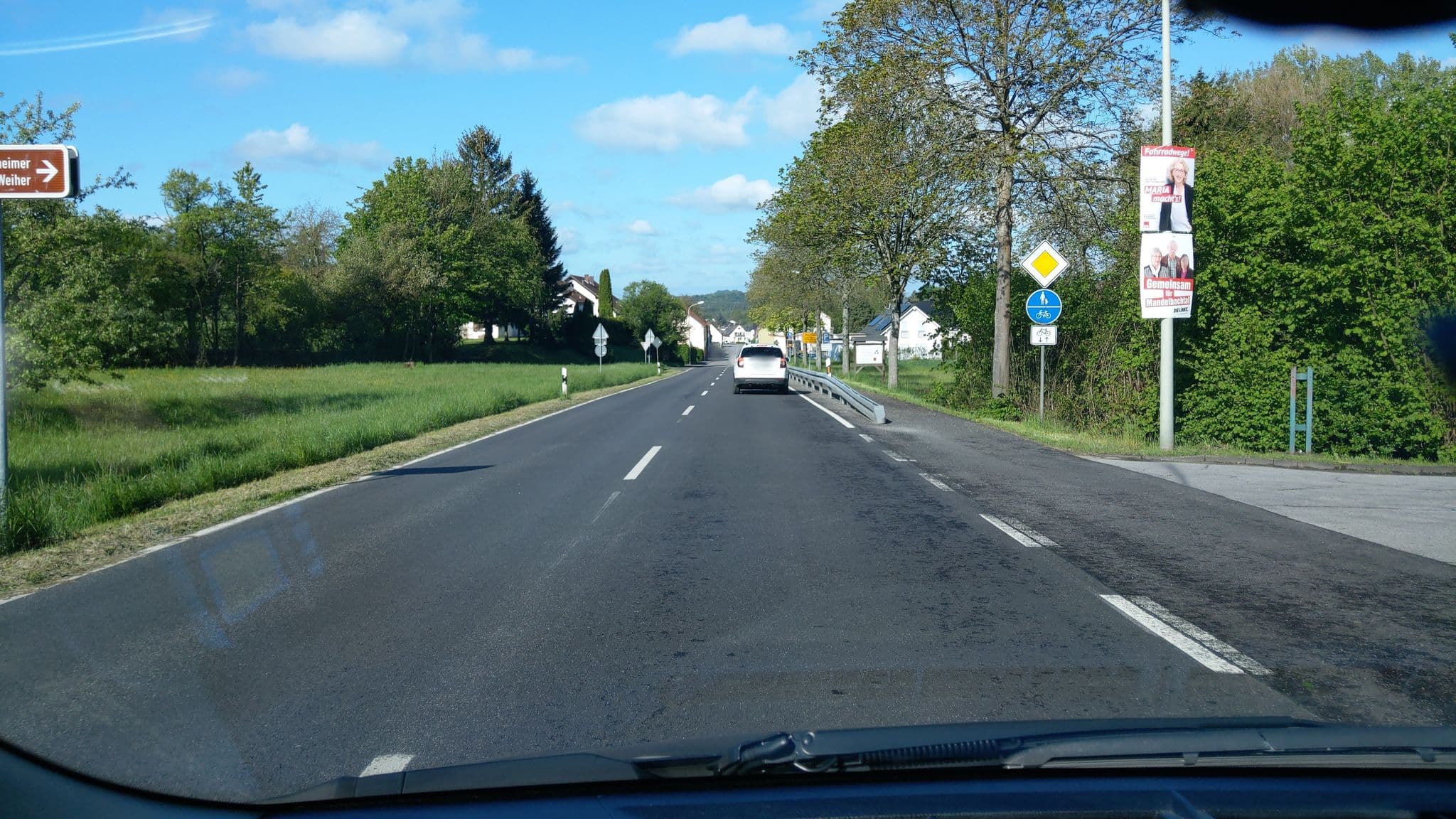 Street view near Am Ommersheimer Weiher, Blieskastel — © babbegeier (CC BY-SA · Mapillary)