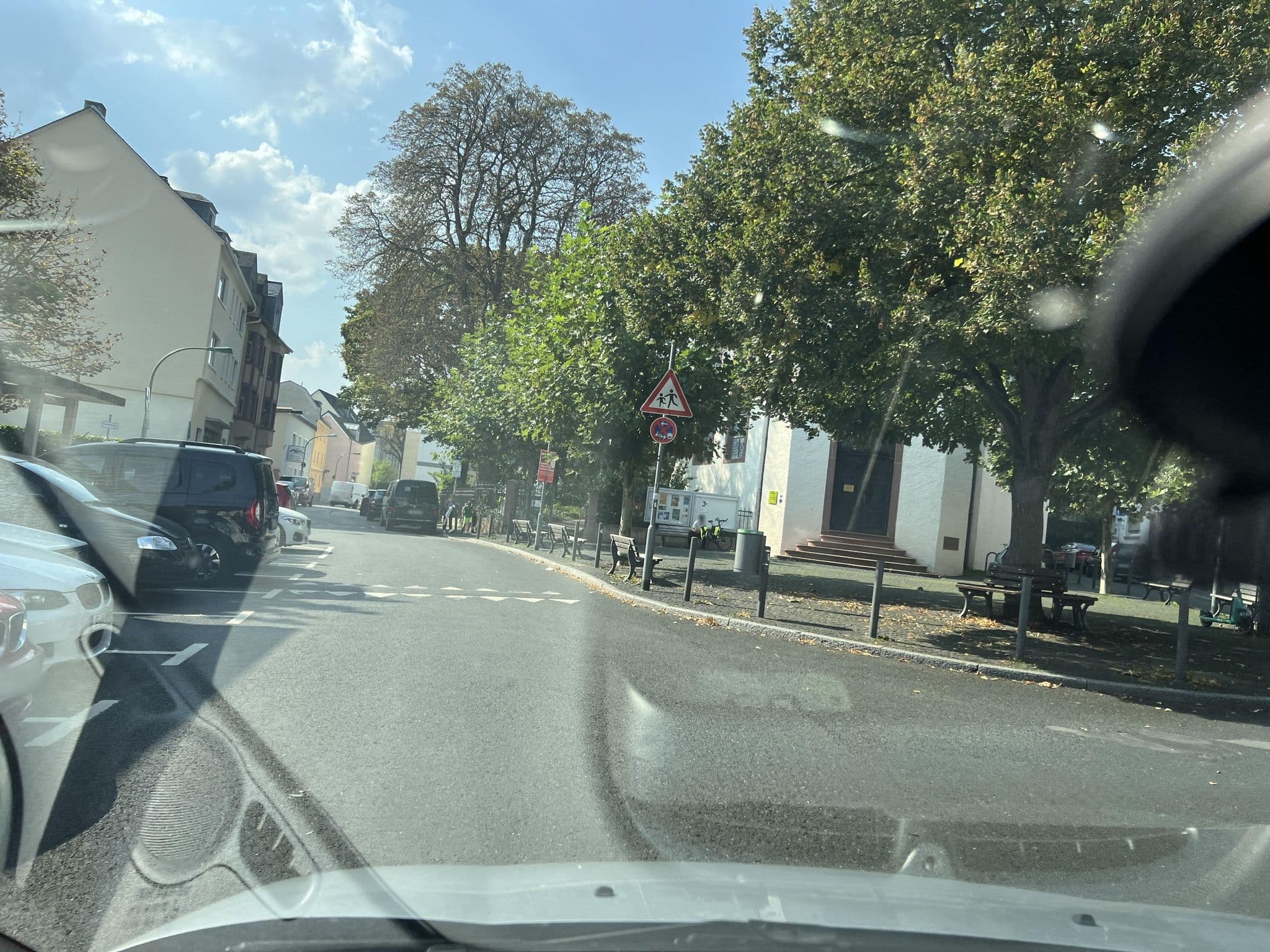 Street view near Hotel Schmärrnche, Frankfurt am Main