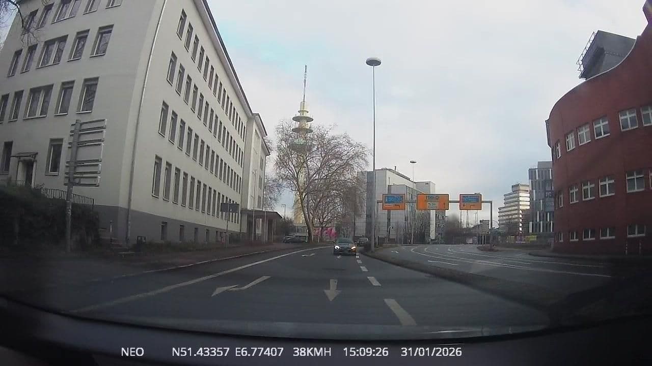 Street view near Mercure, Duisburg — © TechniPorter (CC BY-SA · Mapillary)
