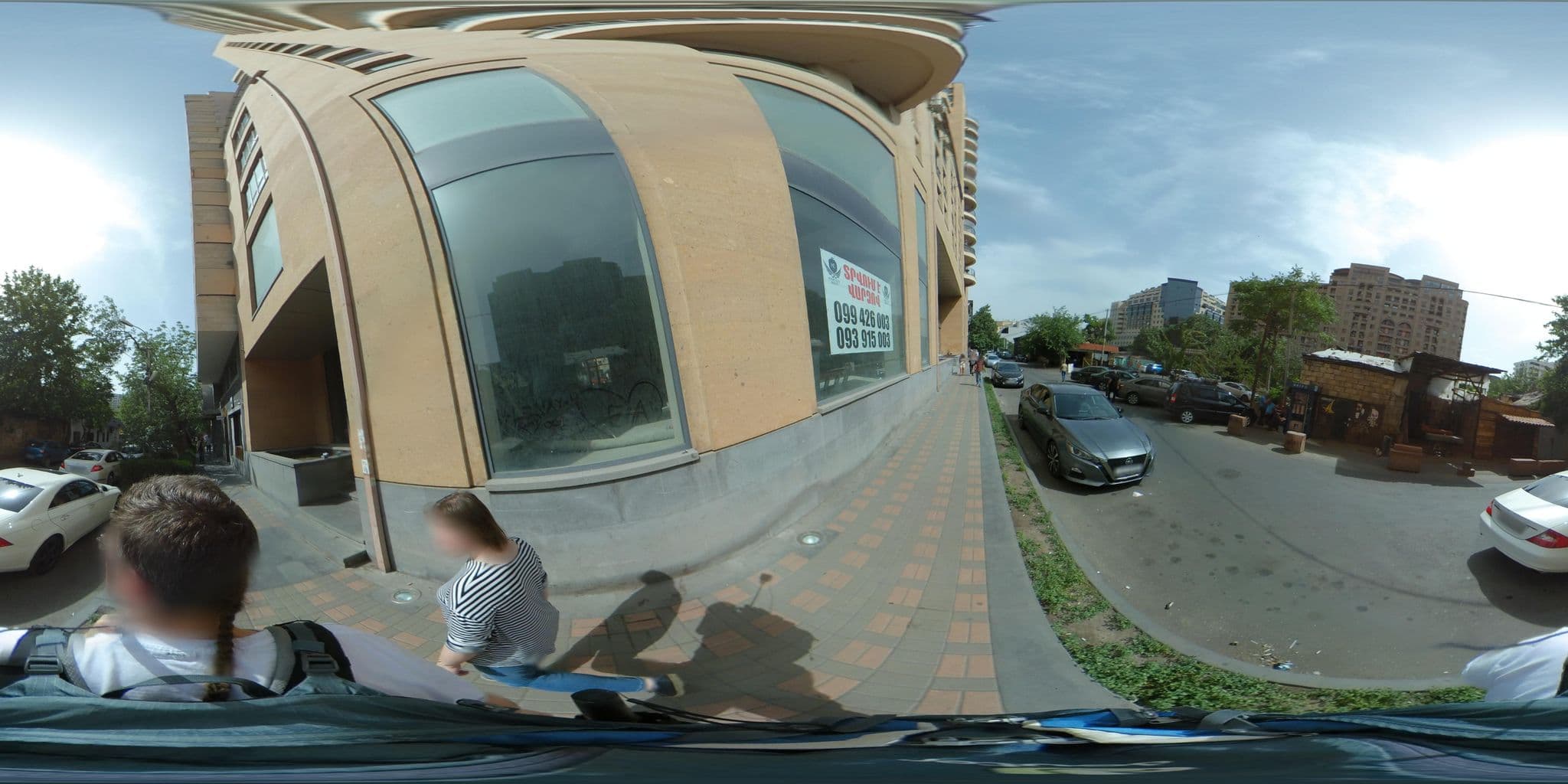 Street view near Alley Residence, Kentron — © vlivyur (CC BY-SA · Mapillary)