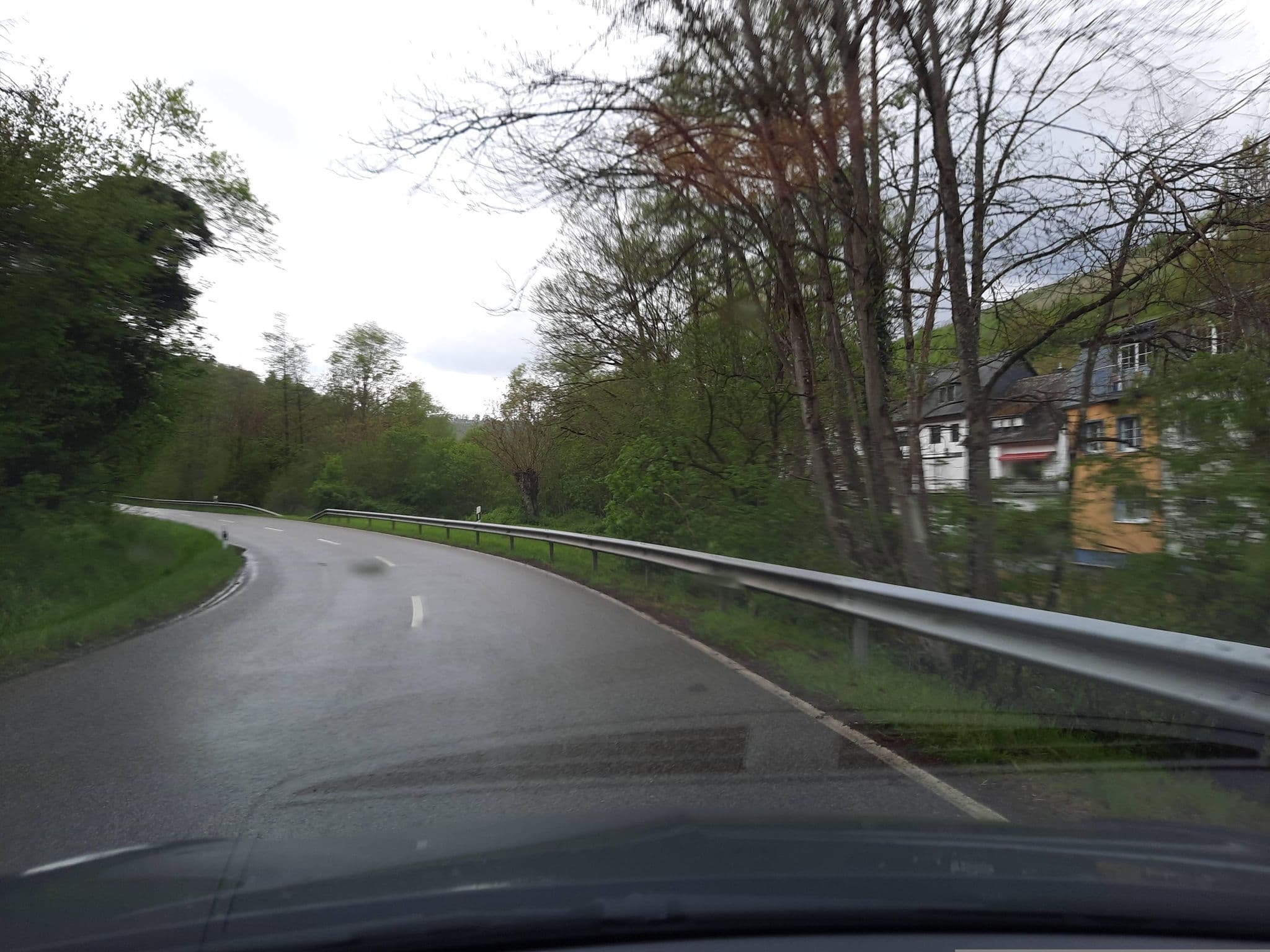 Street view near Hotel Neumühle, Enkirch — © Lowiekse (CC BY-SA · Mapillary)