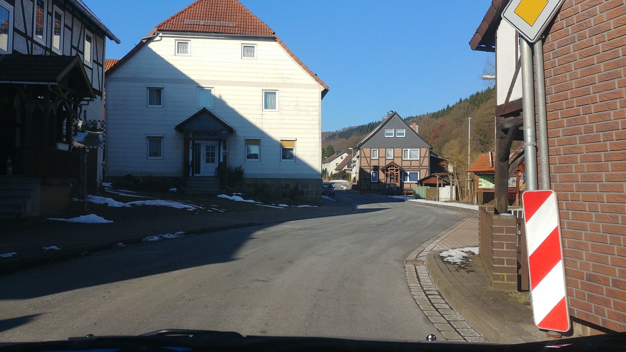 Street view near Gasthaus Köhlerhof, Hardegsen — © cageythree (CC BY-SA · Mapillary)
