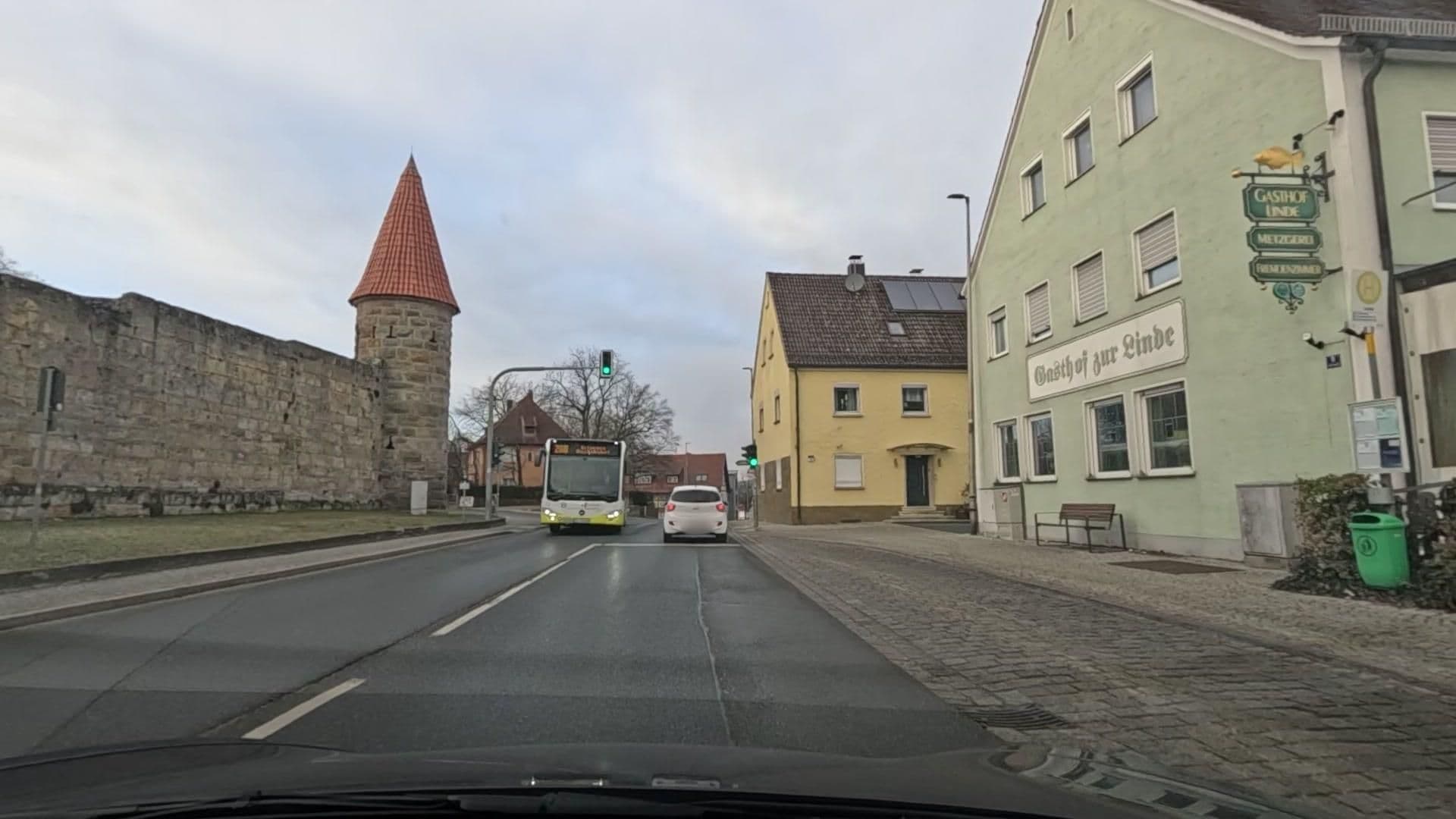 Street view near Gasthof zur Linde, Effeltrich — © Felix23 (CC BY-SA · Mapillary)