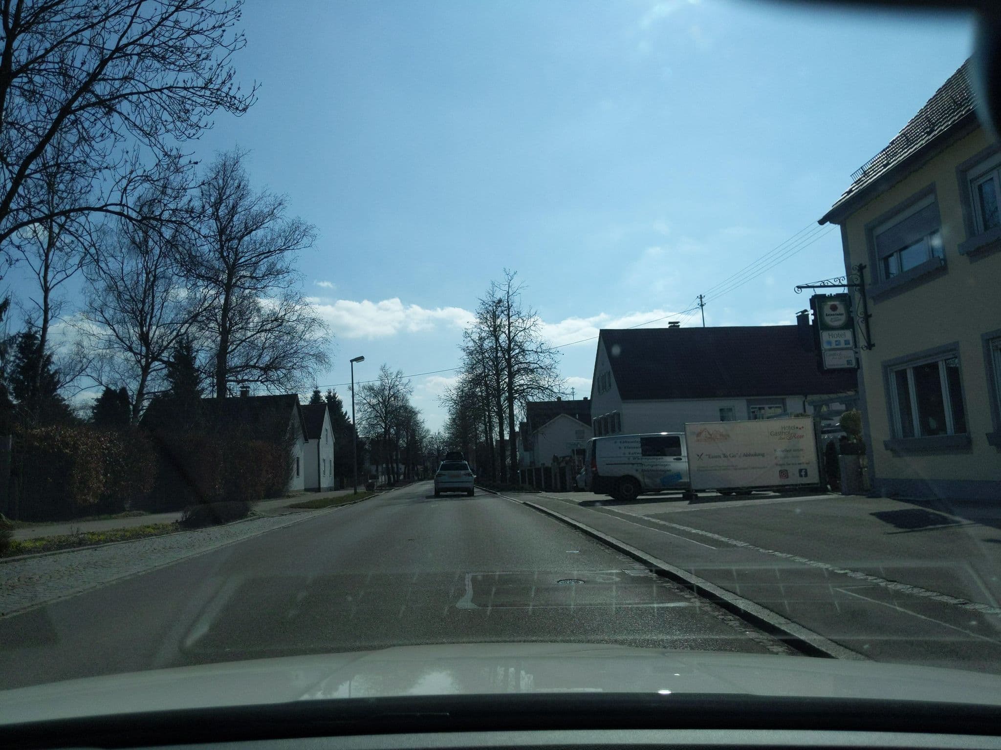 Street view near Hotel-Gasthof Zur Rose, Weißenhorn — © littlefool (CC BY-SA · Mapillary)