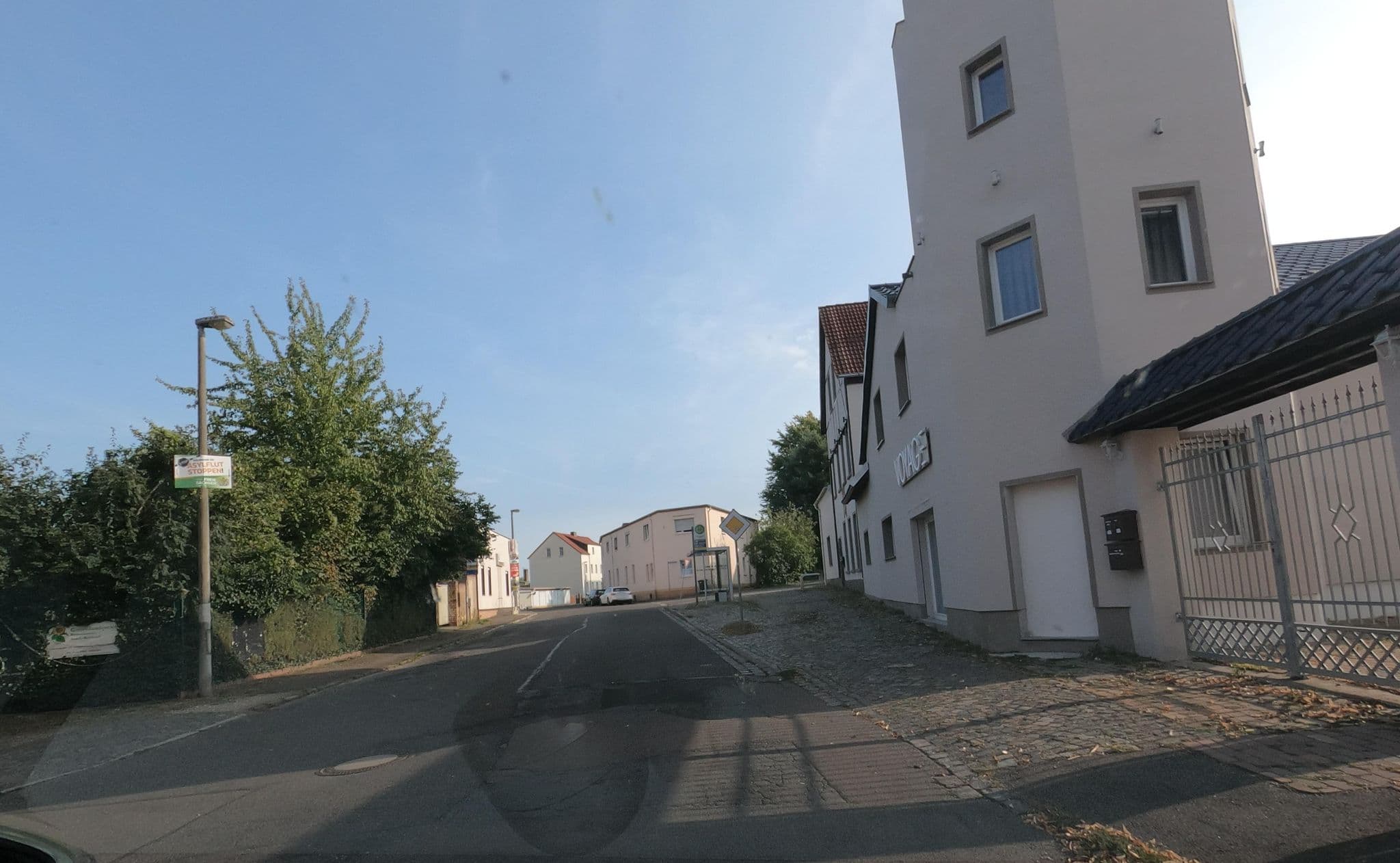 Street view near Voyage Pension, Großzschocher — © u14183 (CC BY-SA · Mapillary)