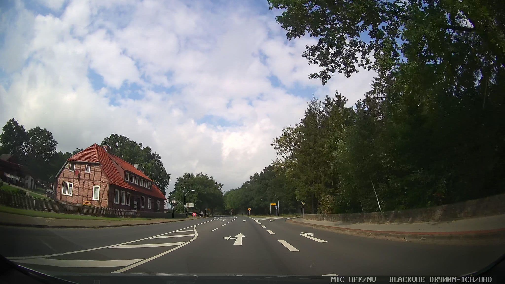 Street view near Landhotel Michaelishof, Bergen — © chuck (CC BY-SA · Mapillary)