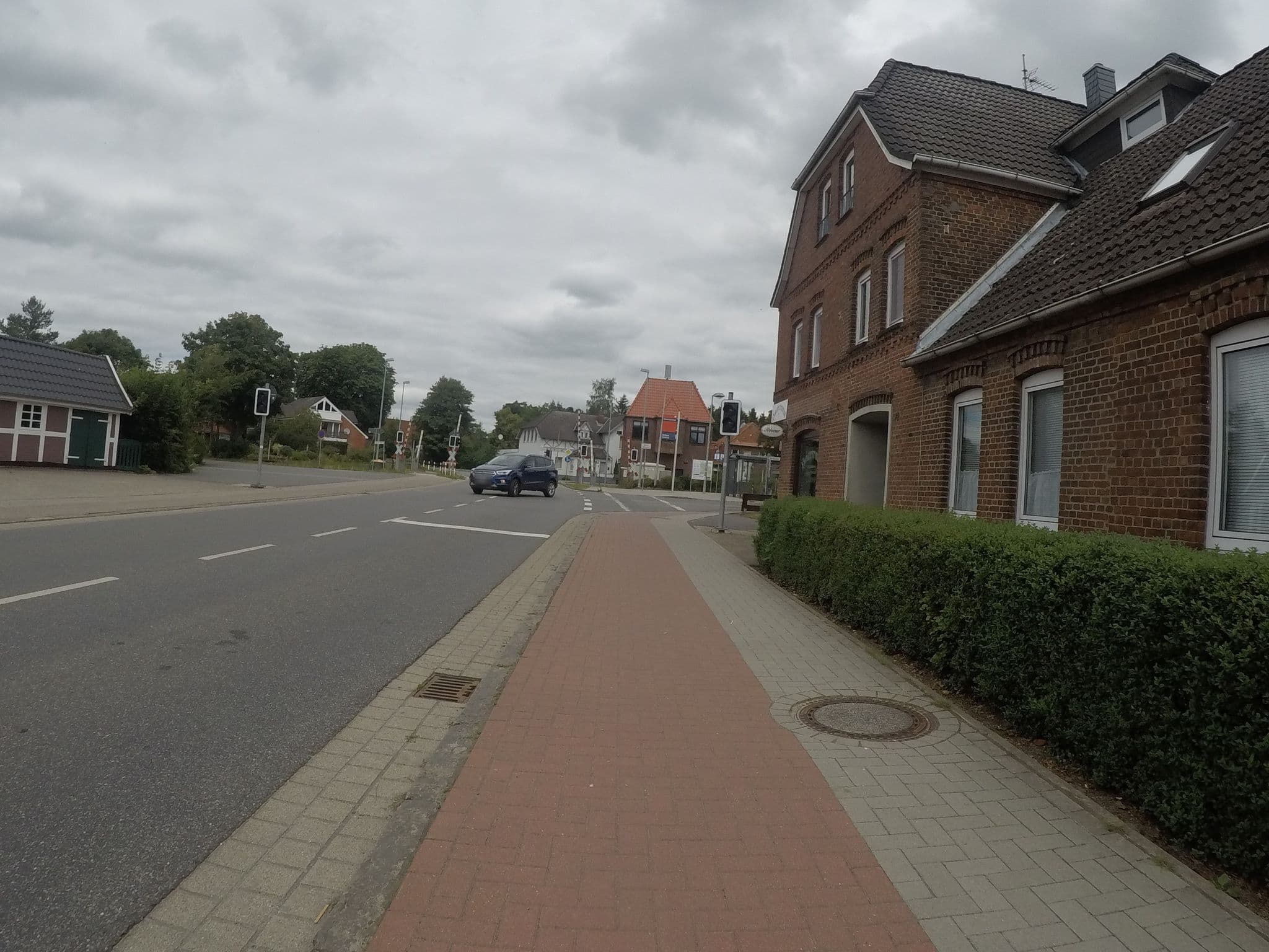 Street view near Gasthof Hellwege, Himmelpforten — © veloroute_hamburg (CC BY-SA · Mapillary)