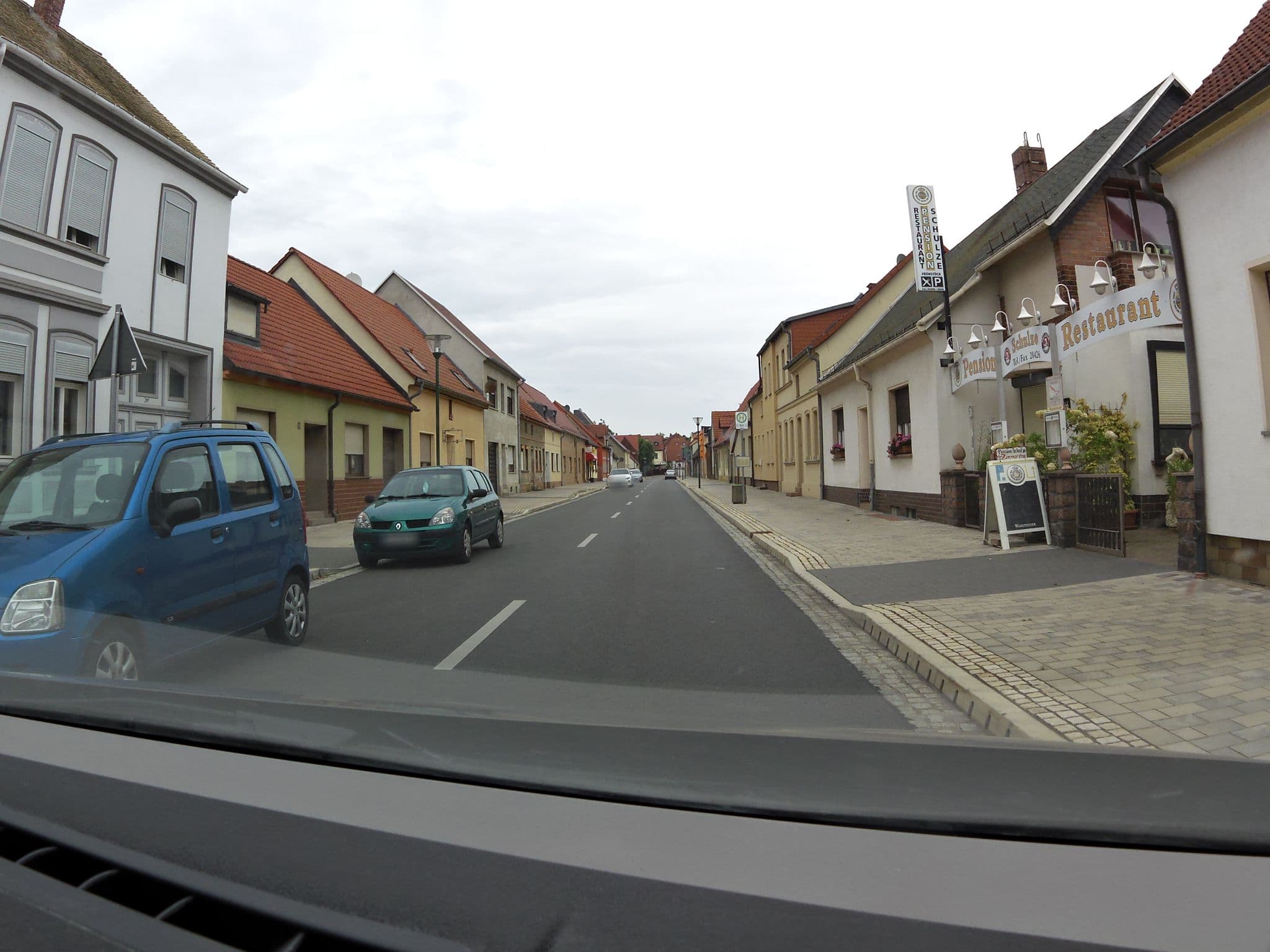 Street view near Pension Schulze, Wörlitz — © zoegglmeyr1 (CC BY-SA · Mapillary)