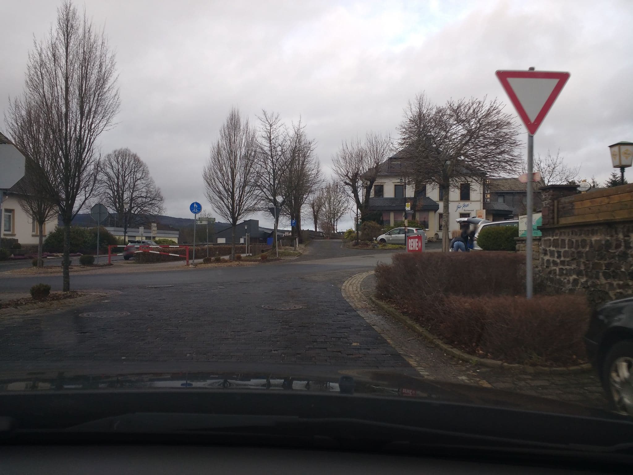 Street view near Hotel Typisch, Kell — © igdb (CC BY-SA · Mapillary)