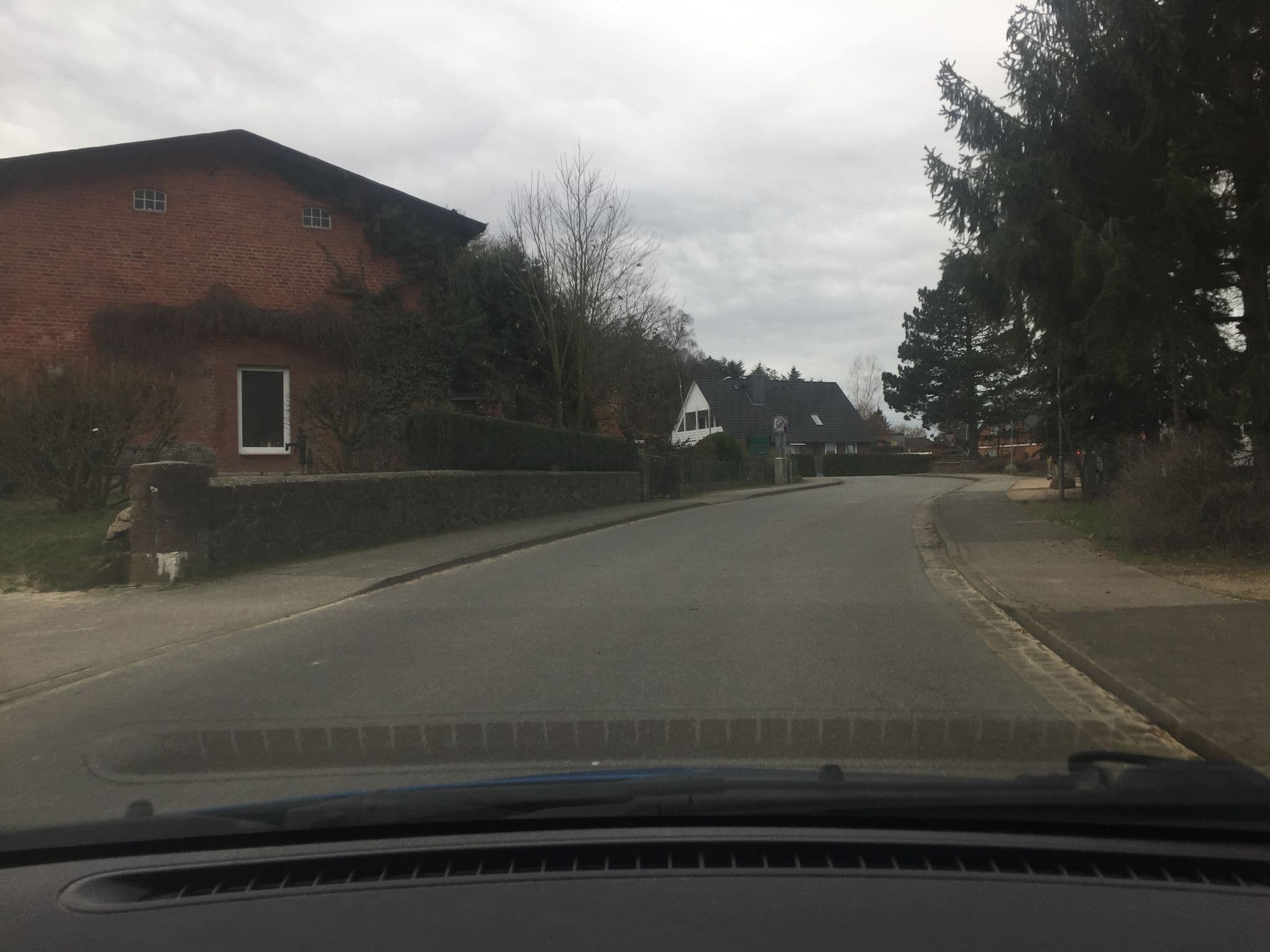 Street view near Pension Braatz, Salzhausen — © hotteliene (CC BY-SA · Mapillary)