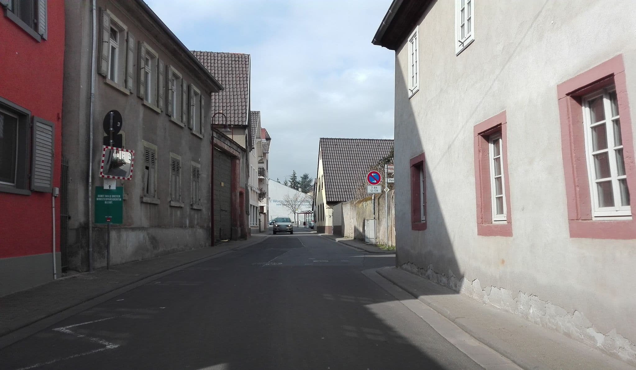 Street view near Gästehaus Peth, Gundersheim — © wegavision (CC BY-SA · Mapillary)
