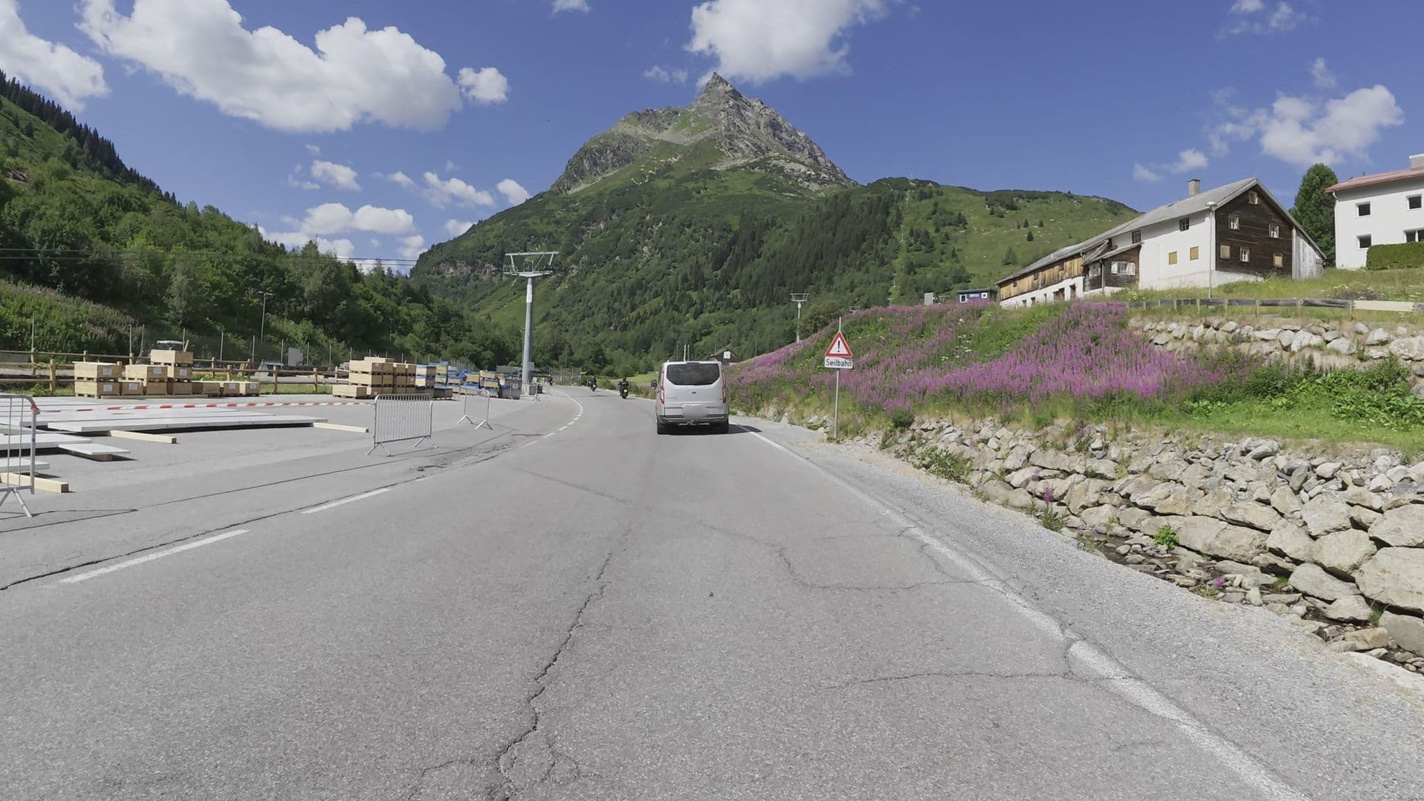 Street view near Sesvenna, Gaschurn — © Guzzi_Franze (CC BY-SA · Mapillary)