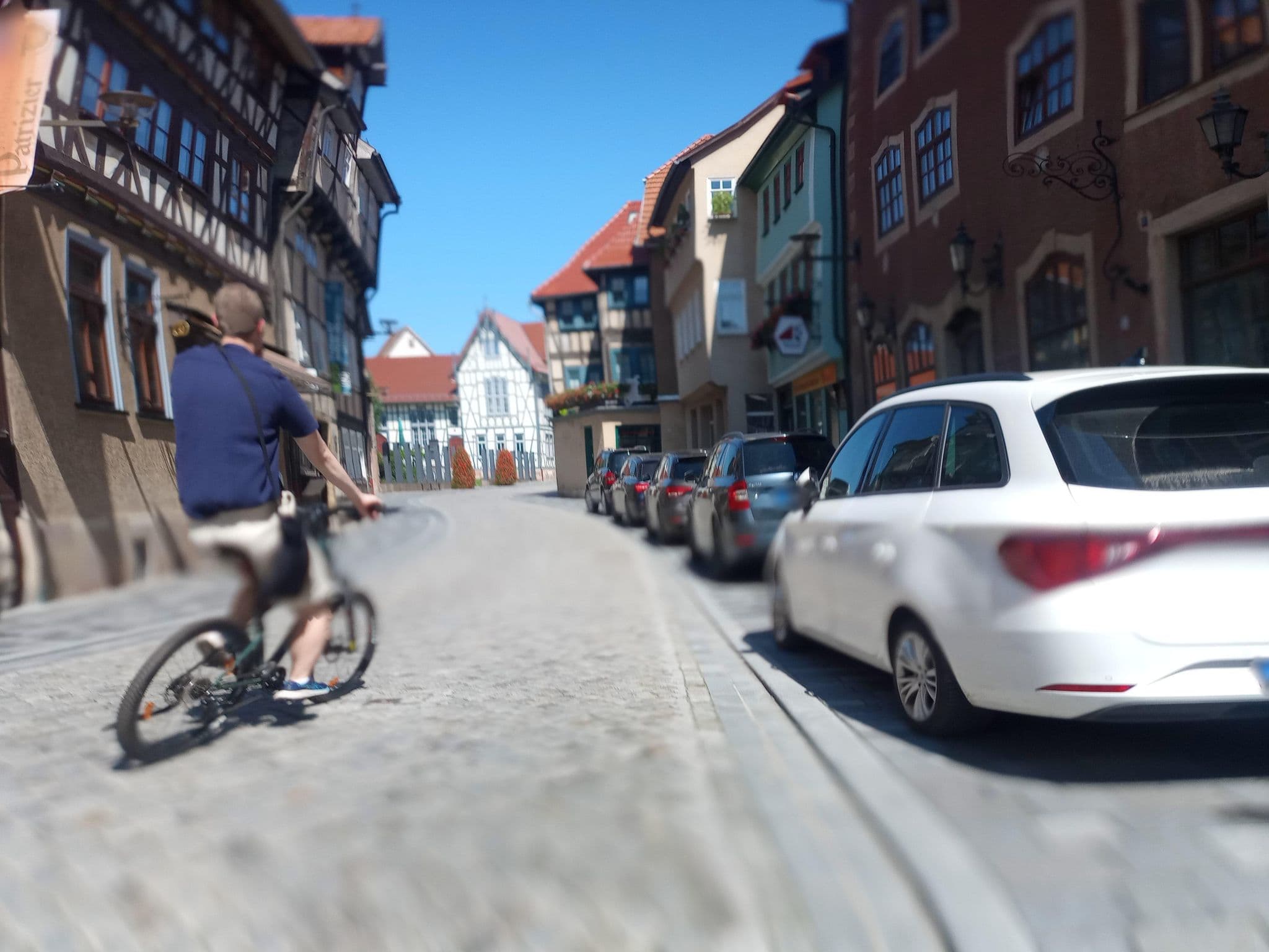 Street view near Hotel „Grünes Tor”, Schmalkalden — © natura (CC BY-SA · Mapillary)