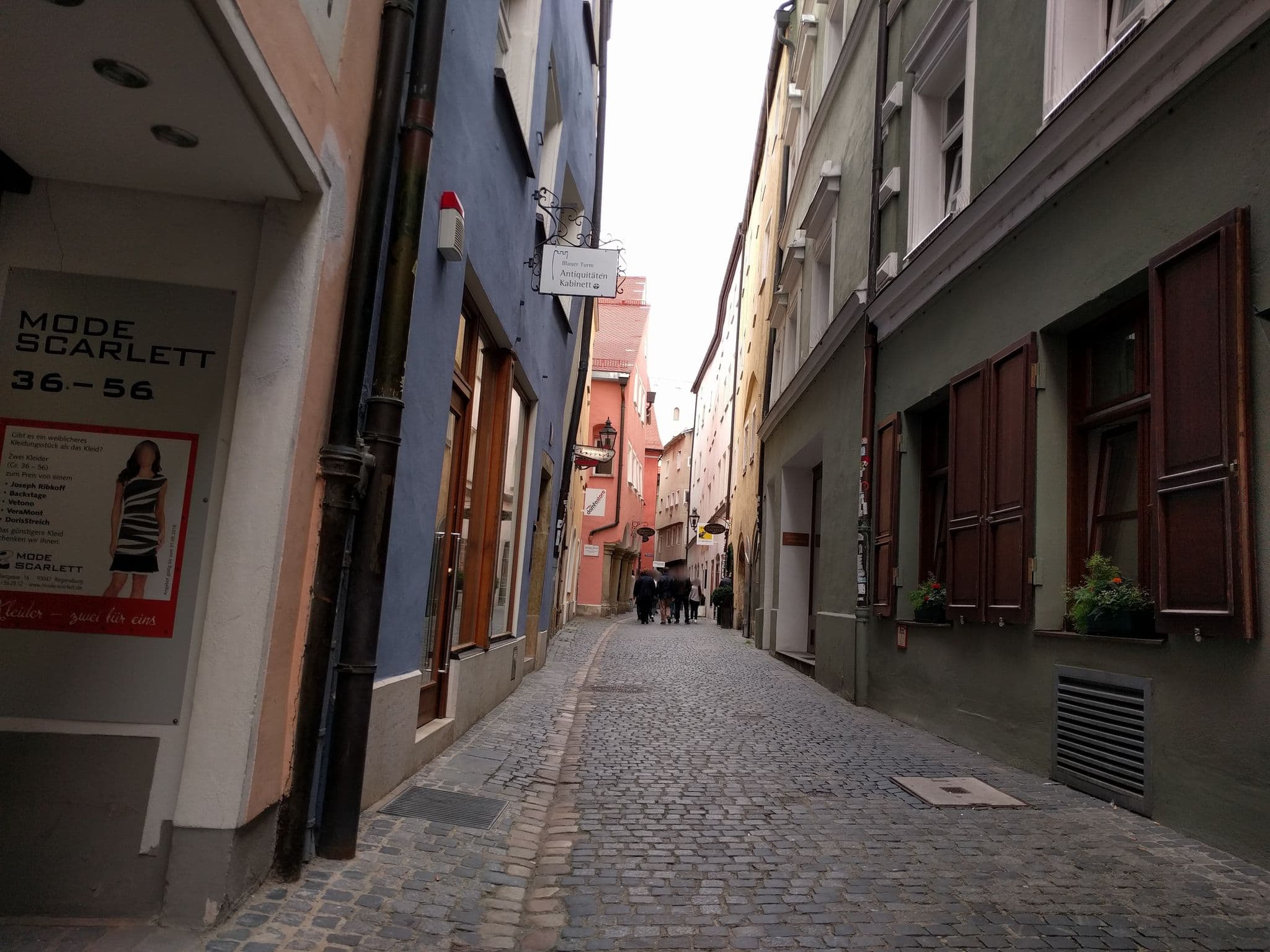 Street view near Münchner Hof, Regensburg — © tbeckler (CC BY-SA · Mapillary)