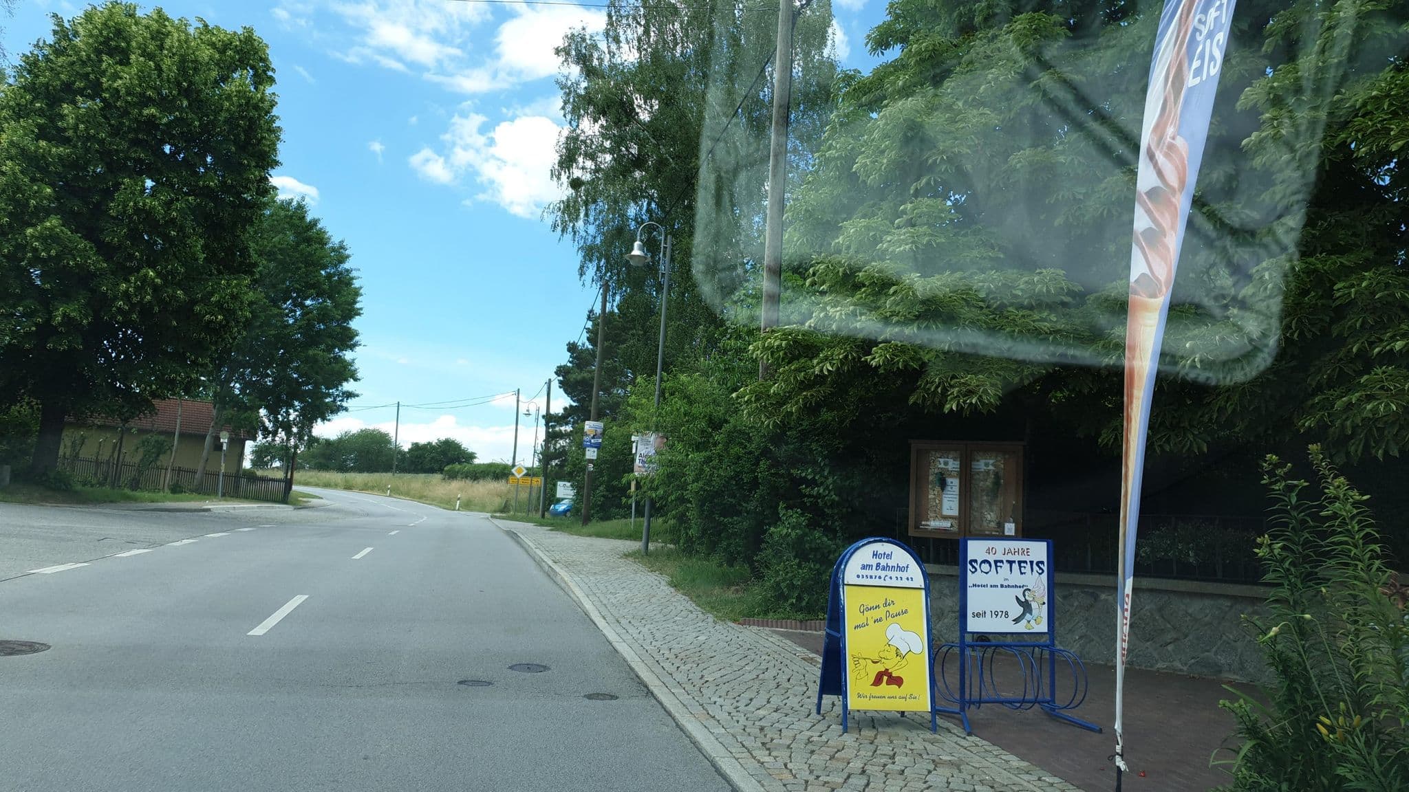 Street view near Gasthaus Hotel am Bahnhof, Weißenberg — © canislupus (CC BY-SA · Mapillary)