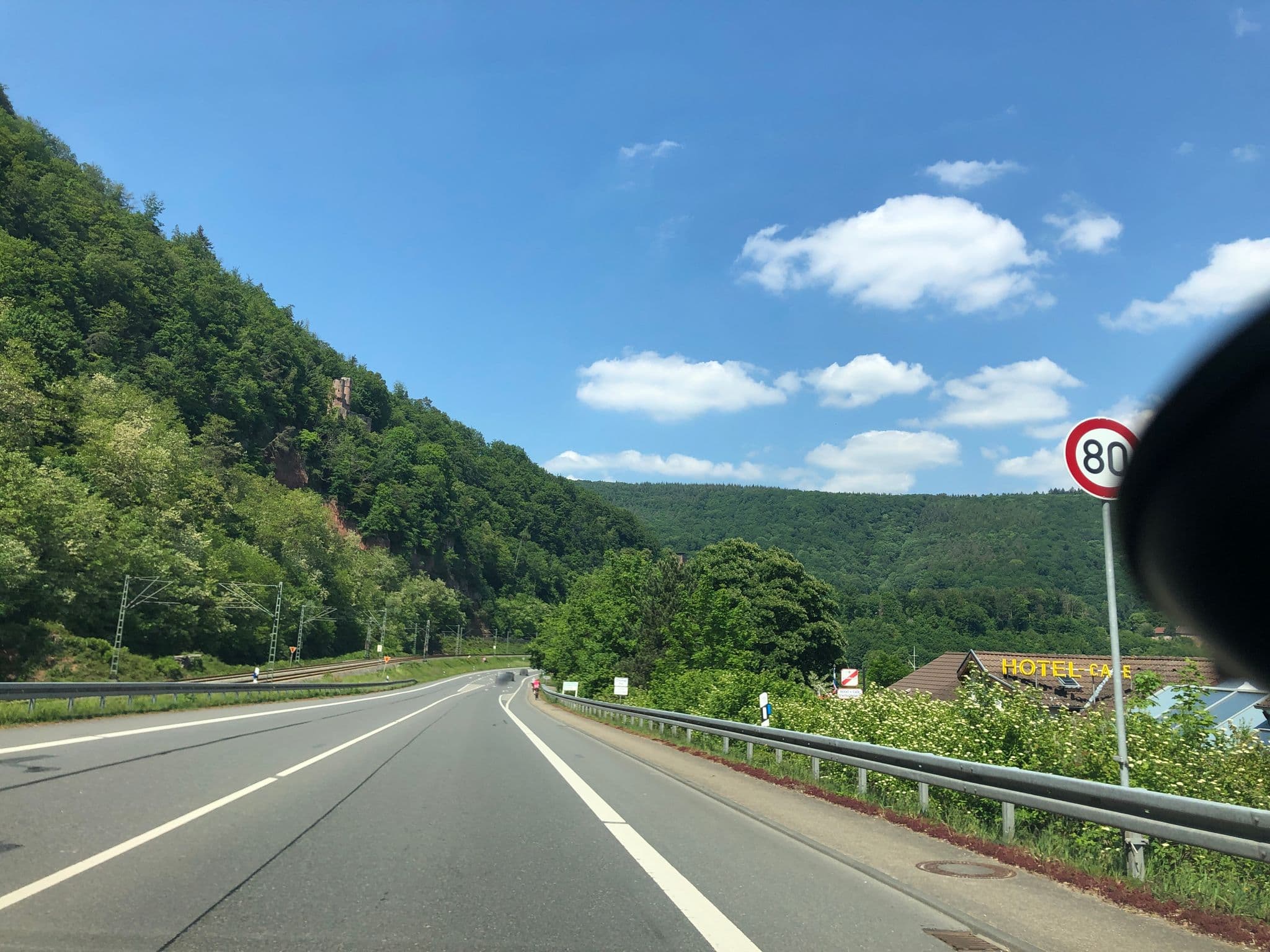 Street view near Vierburgeneck, Neckarsteinach — © knistertoni (CC BY-SA · Mapillary)