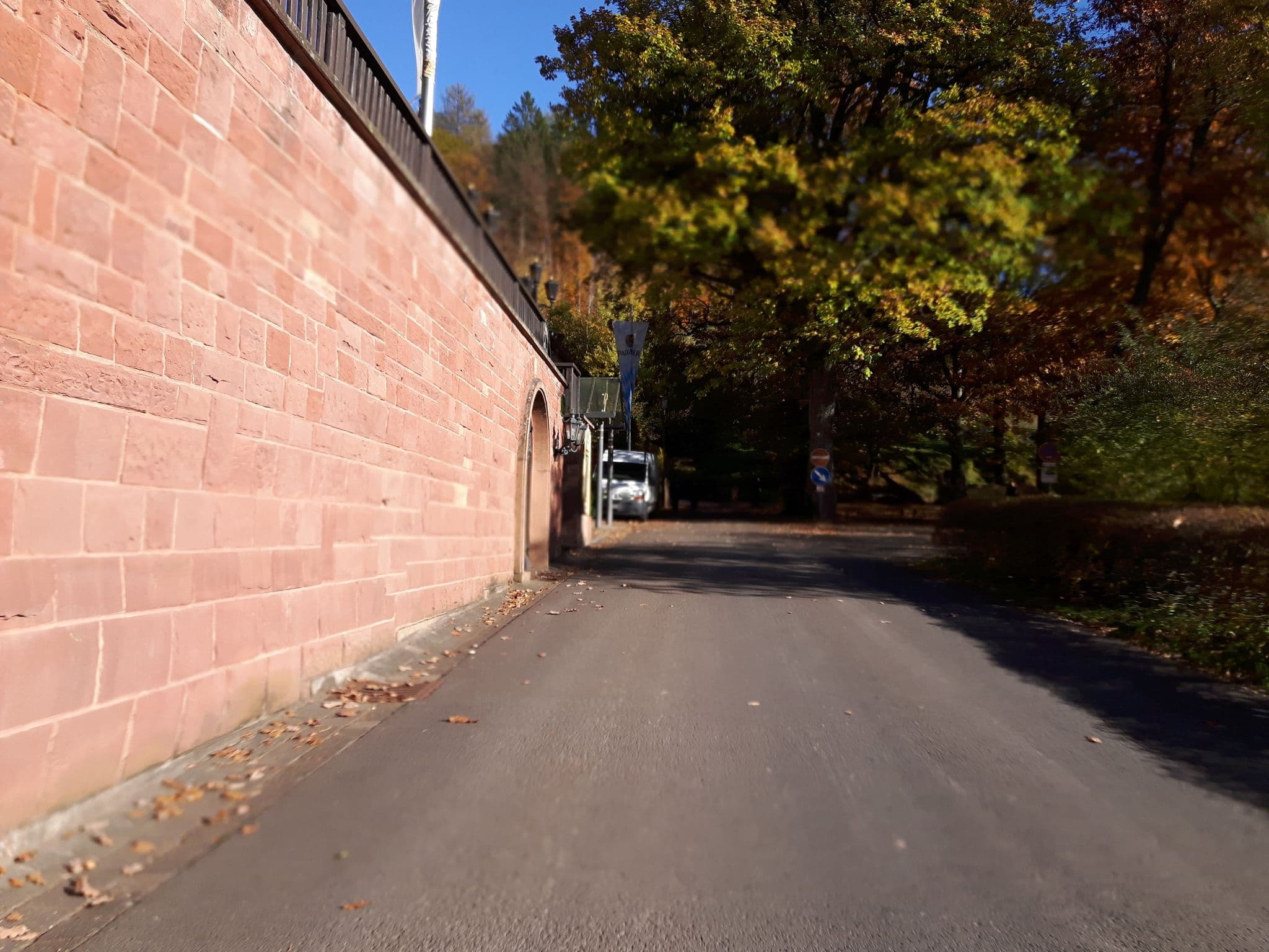 Street view near Schlosshotel Mespelbrunn, Mespelbrunn — © changchun1 (CC BY-SA · Mapillary)