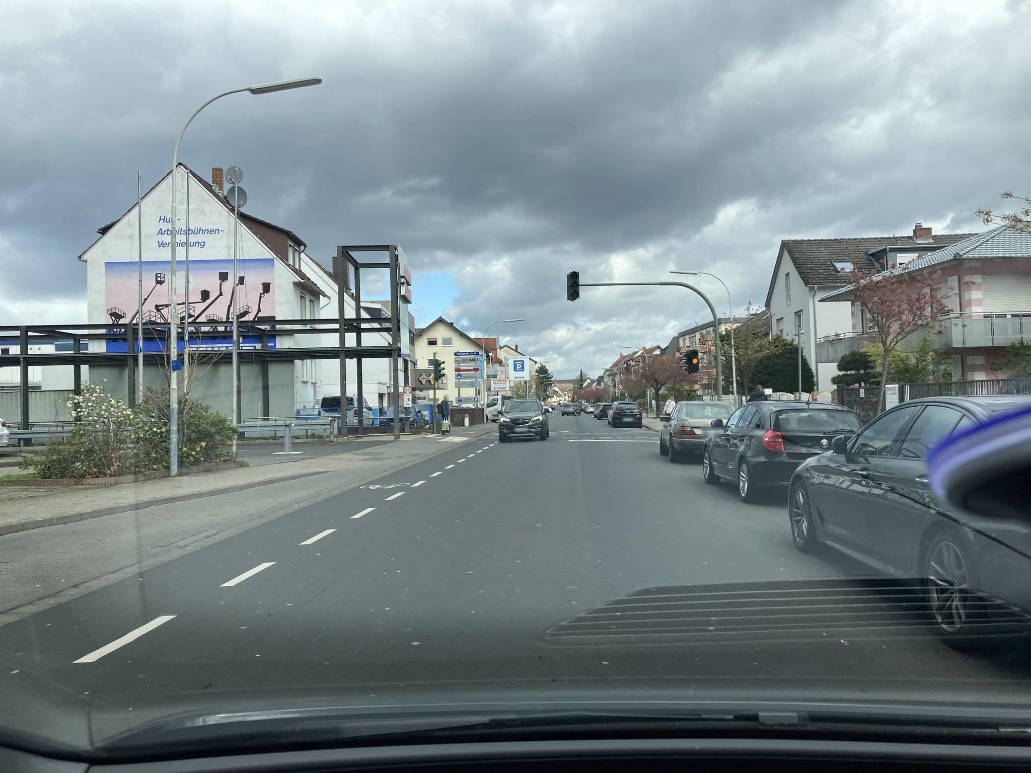 Street view near Best Western Hotel Frankfurt Airport Neu-Isenburg, Neu-Isenburg — © robffm (CC BY-SA · Mapillary)