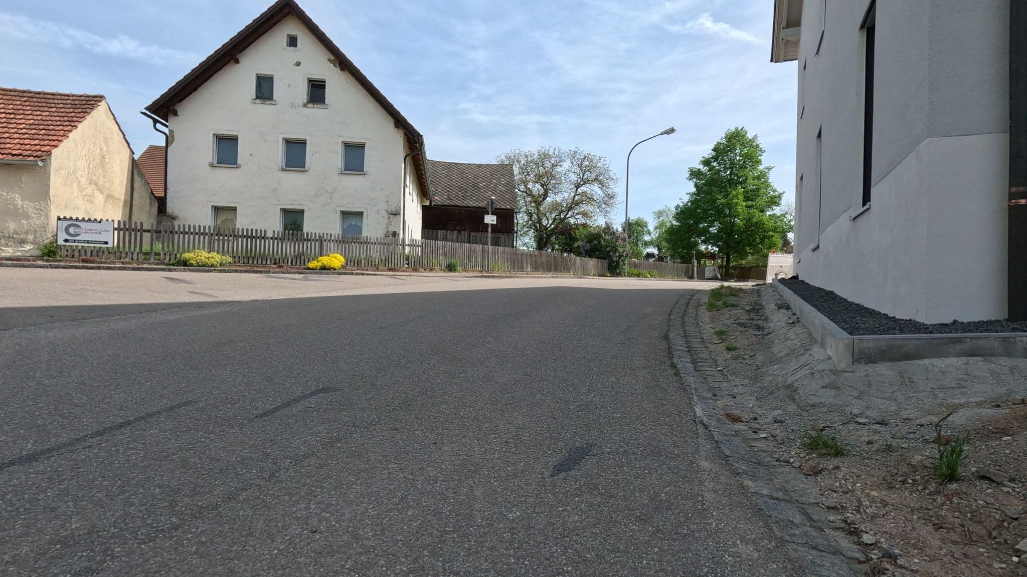 Street view near Altes Forsthaus Pension Hartl, Bodenwöhr — © rnissl (CC BY-SA · Mapillary)