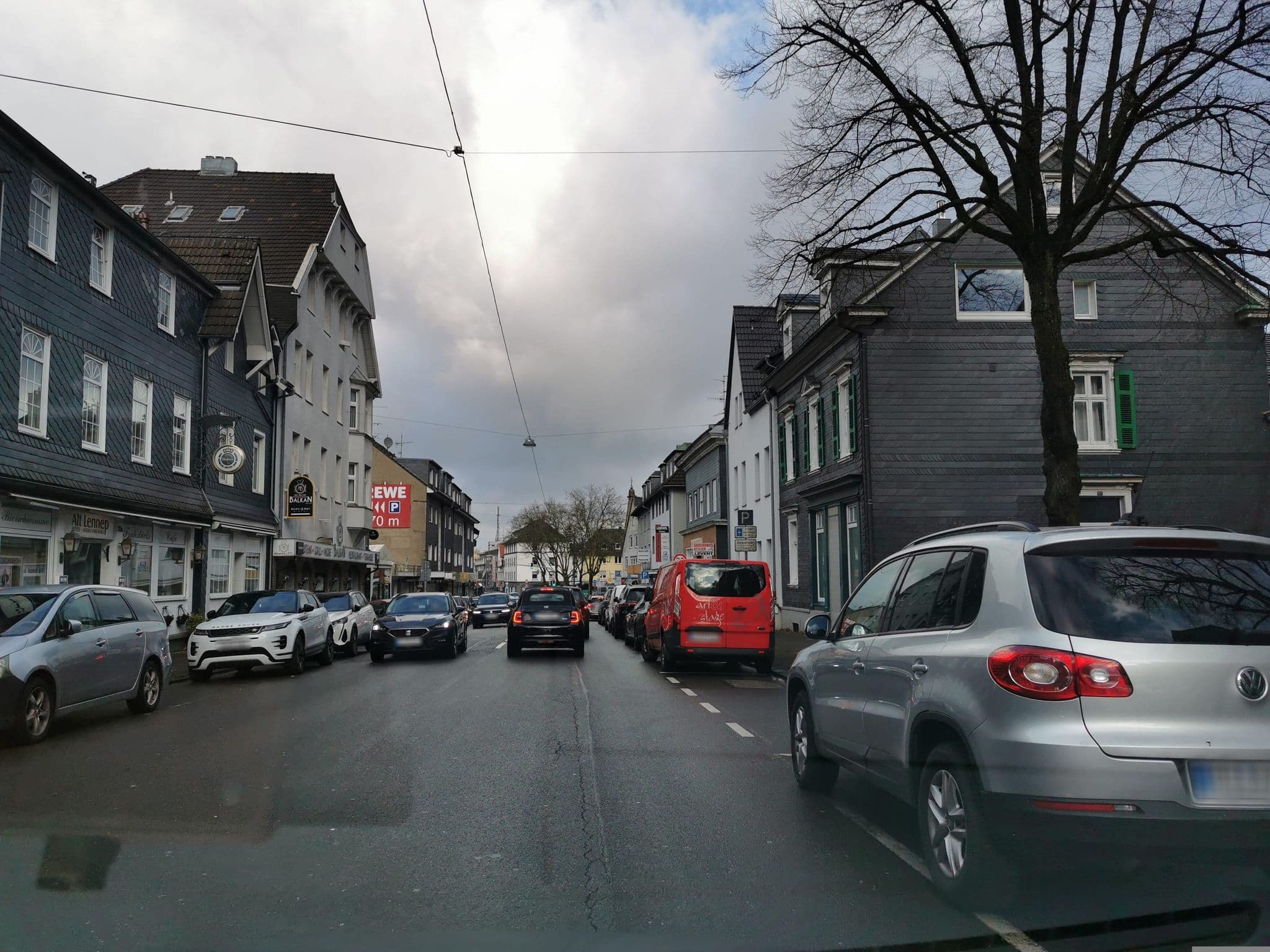 Street view near Hotel Alt-Lennep, Remscheid — © ASRvw (CC BY-SA · Mapillary)