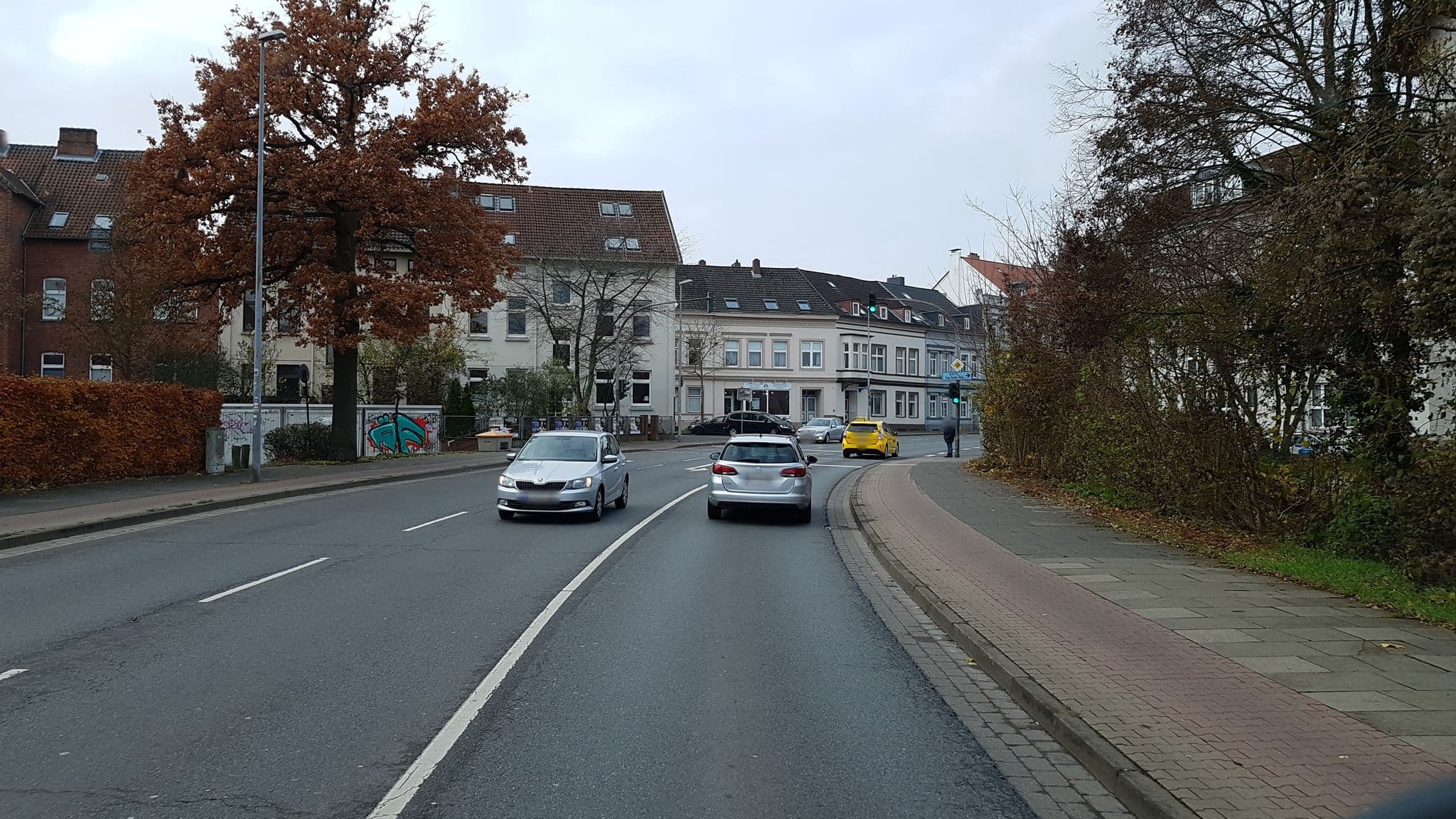 Street view near Zum Roten Tore, Lüneburg — © hotteliene (CC BY-SA · Mapillary)