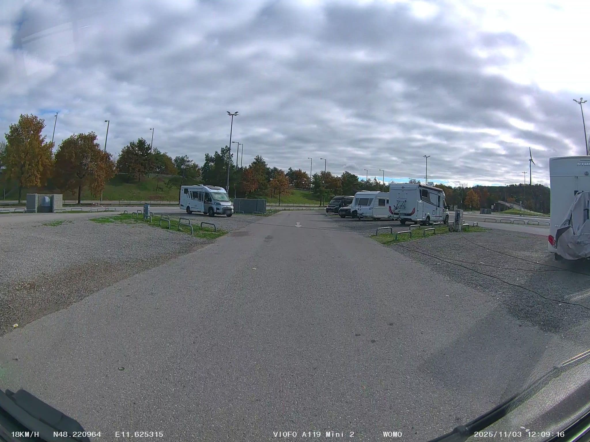 Street view near Wohnmobilstellplatz Allianz Arena, Unterföhring — © soulcover (CC BY-SA · Mapillary)