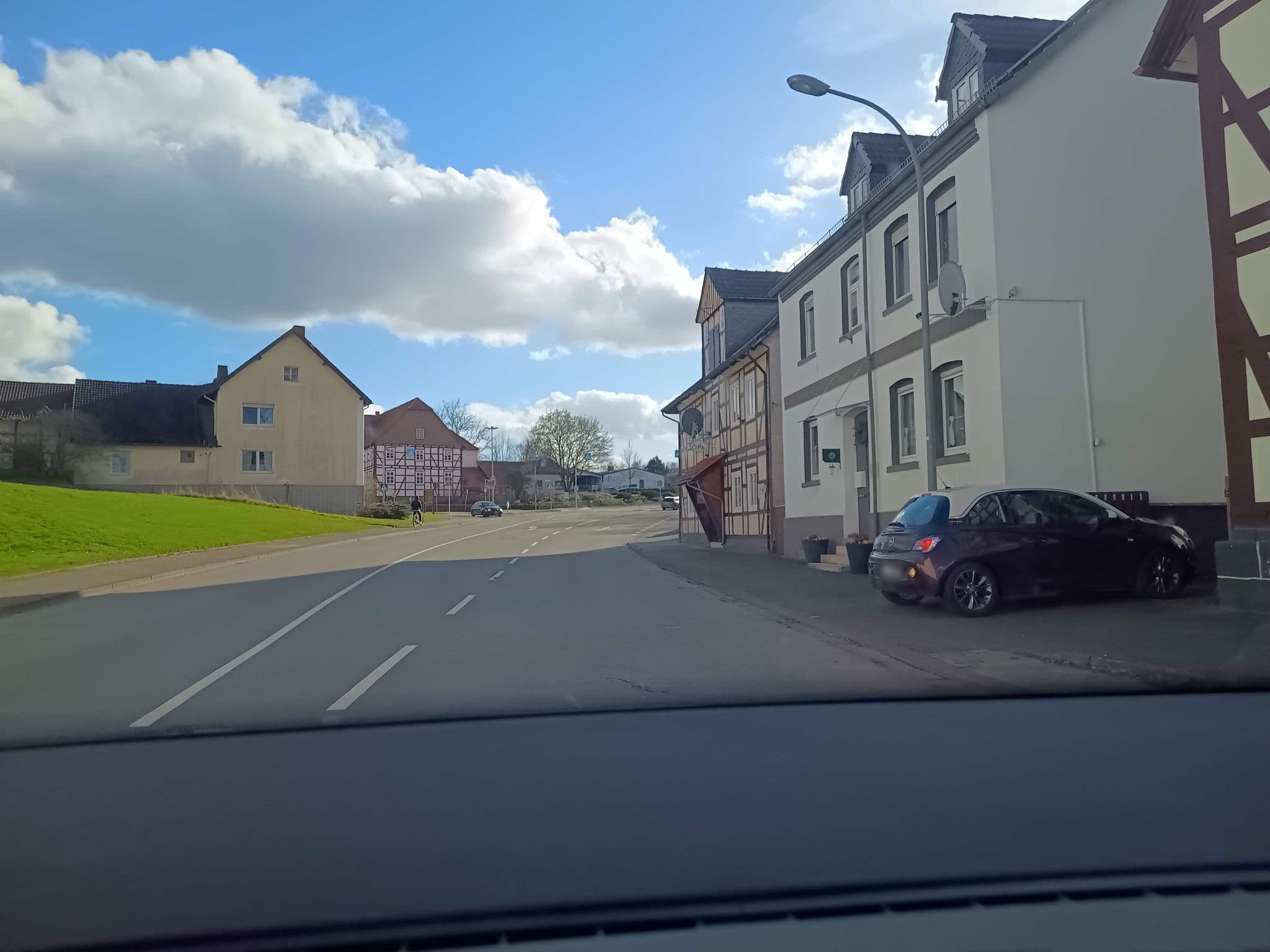 Street view near Pension C. Röhr, Bad Arolsen — © zuse (CC BY-SA · Mapillary)