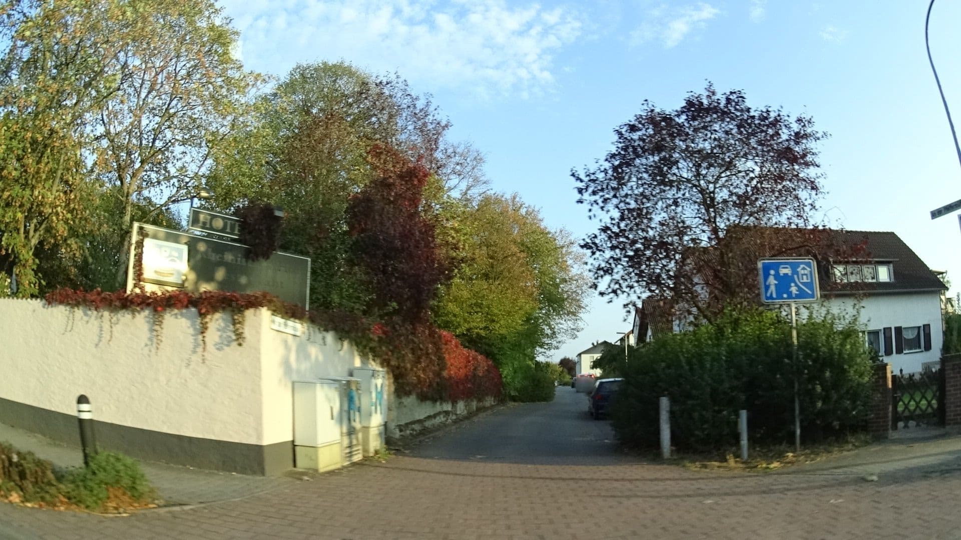 Street view near Hotel-Restaurant Rheinischer Hof, Pfungstadt — © ramap (CC BY-SA · Mapillary)