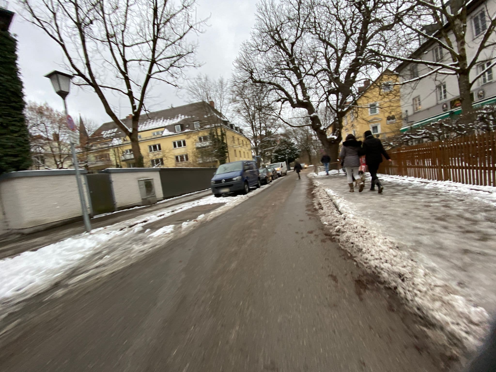 Street view near Hotel Gästehaus Englischer Garten, Bogenhausen — © piaitsch (CC BY-SA · Mapillary)