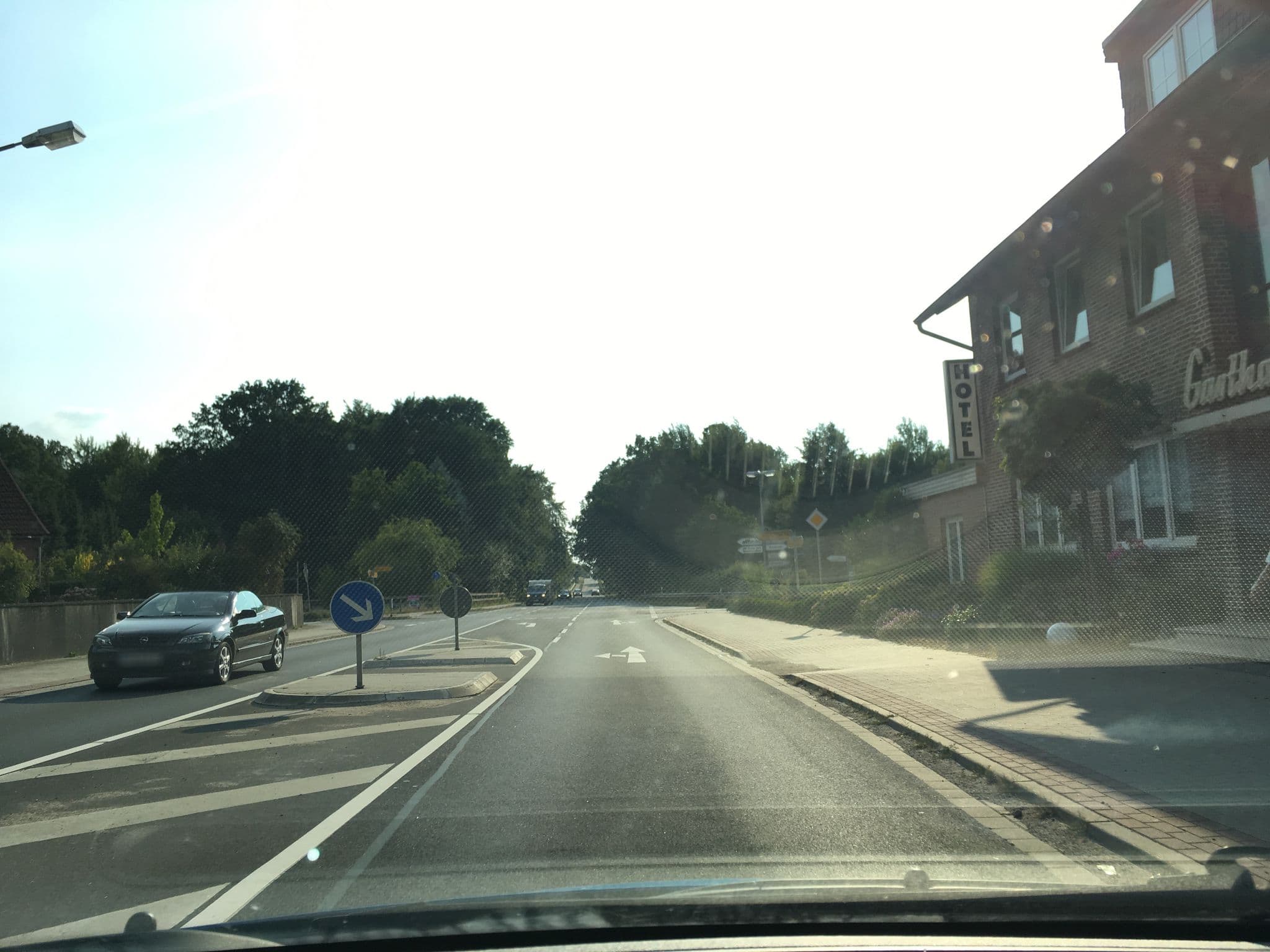Street view near Zur Deutschen Eiche, Zernien — © hotteliene (CC BY-SA · Mapillary)