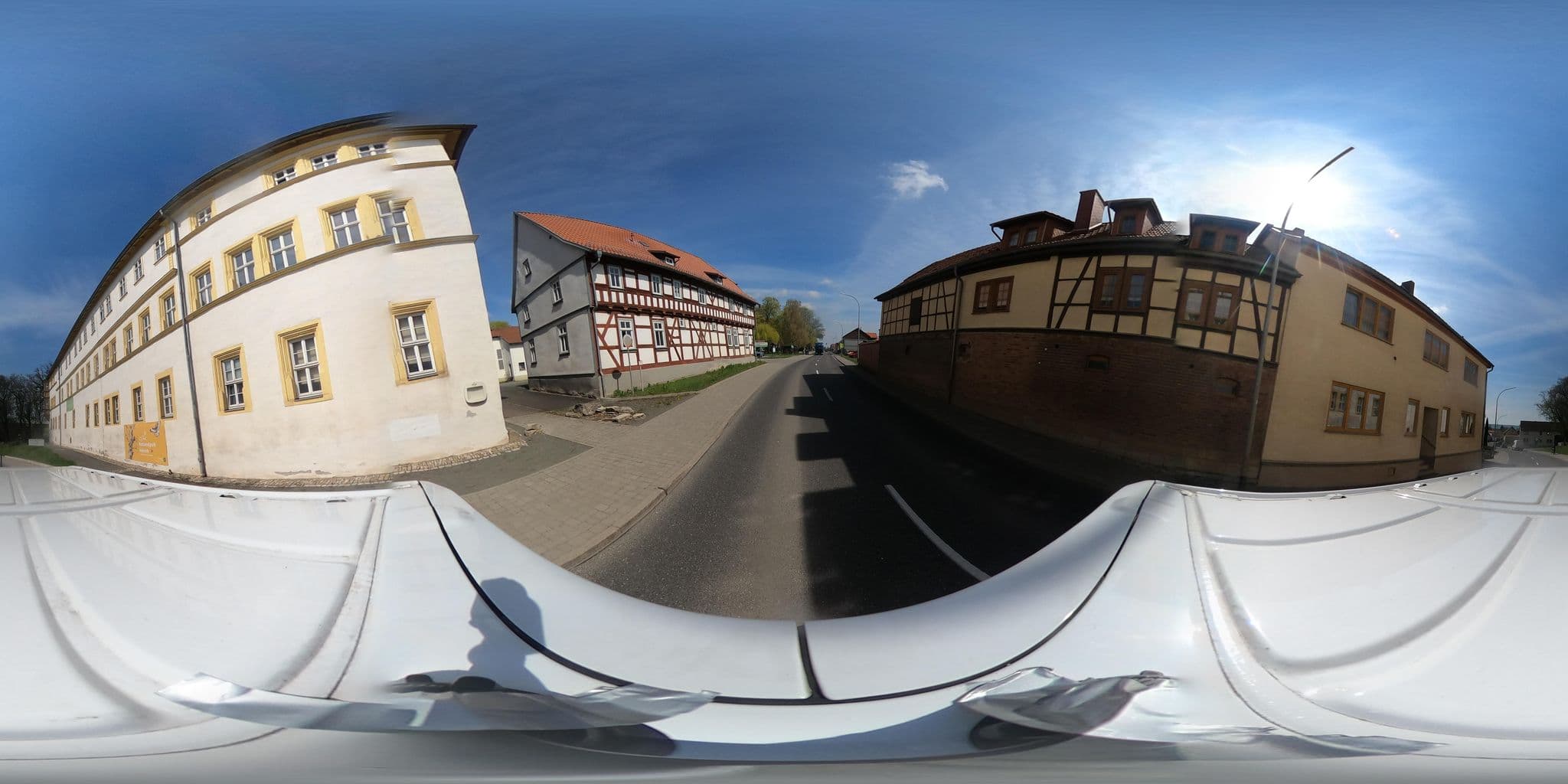 Street view near Schlosshotel am Hainich, Sonneborn — © Mobilitaetswerk (CC BY-SA · Mapillary)