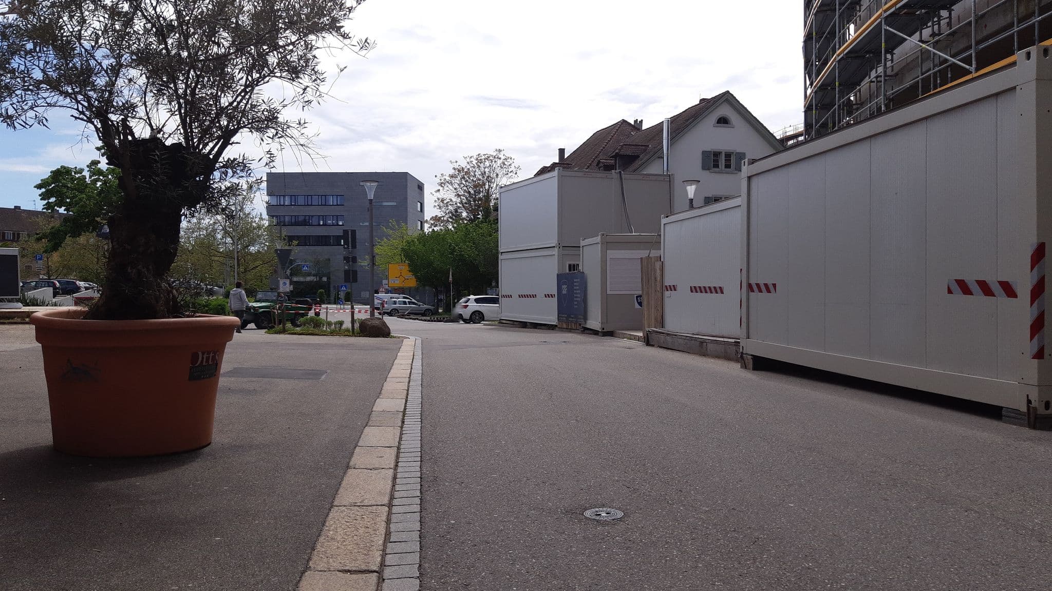 Street view near Ott's Restaurant Leopoldshöhe, Weil am Rhein — © fxesbg (CC BY-SA · Mapillary)