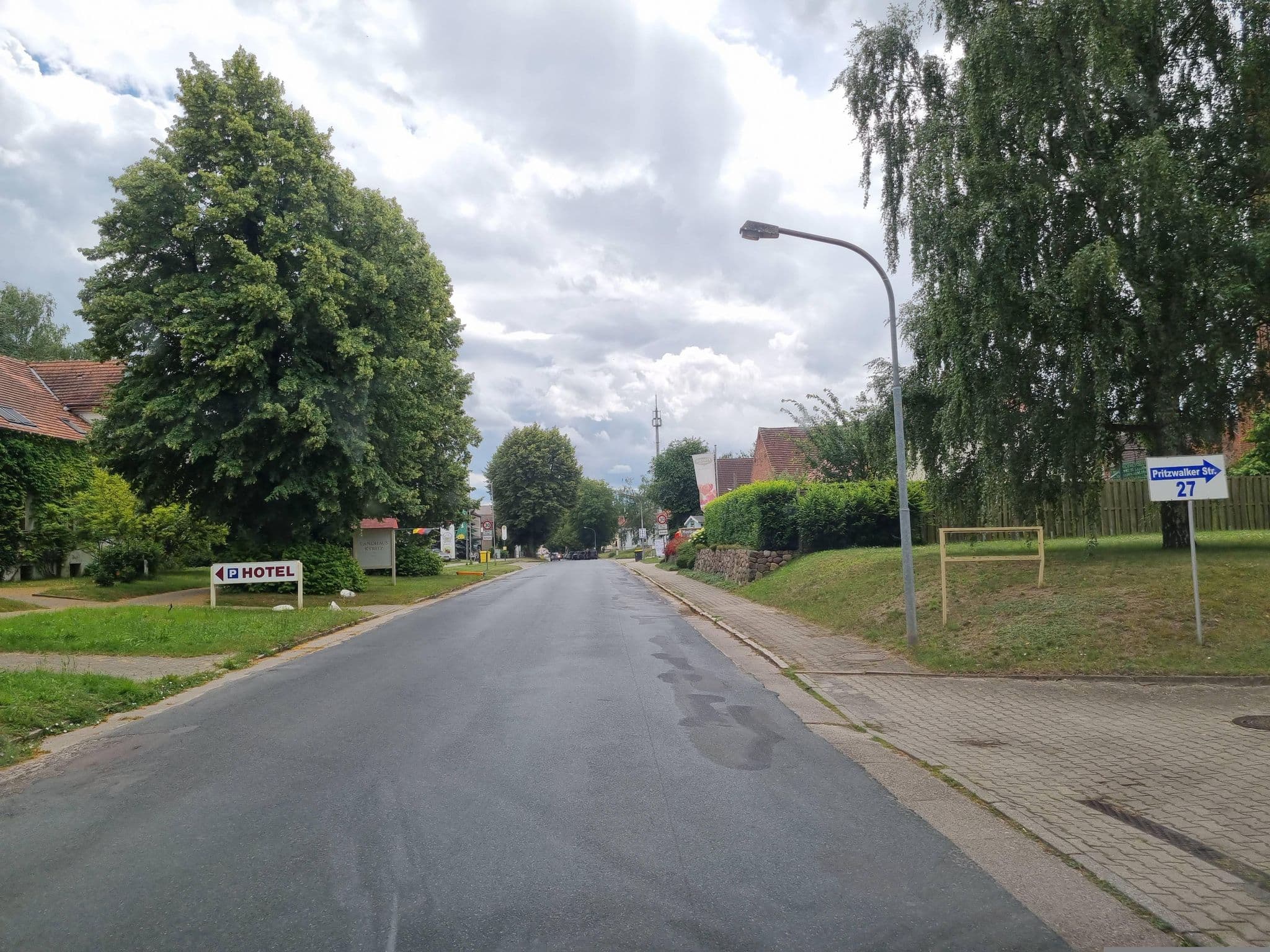 Street view near Kyritzer Landhotel Heine, Kyritz — © dsmm (CC BY-SA · Mapillary)
