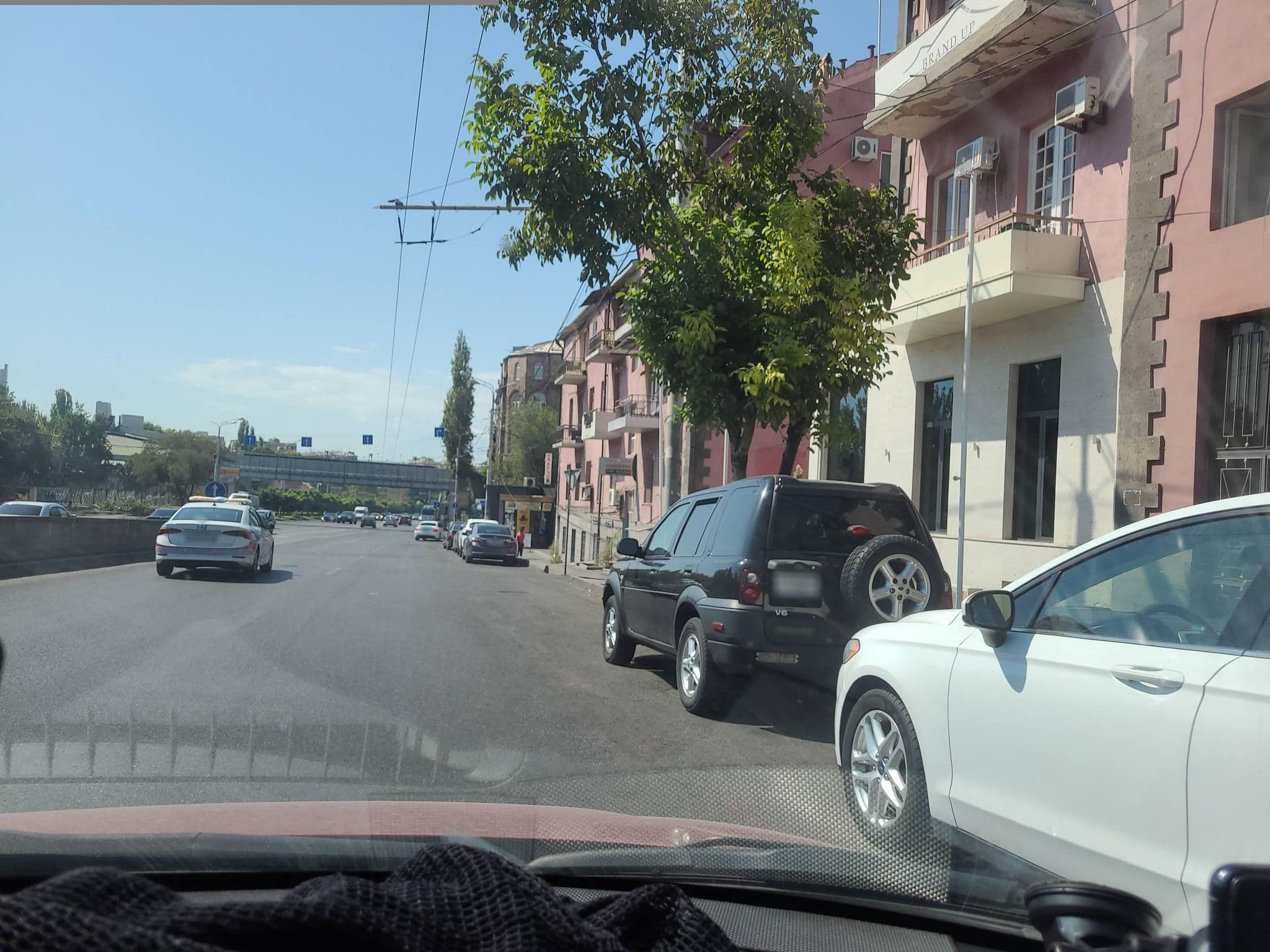 Street view near Bridge house Yerevan Armenia, Kentron — © noktoborus (CC BY-SA · Mapillary)