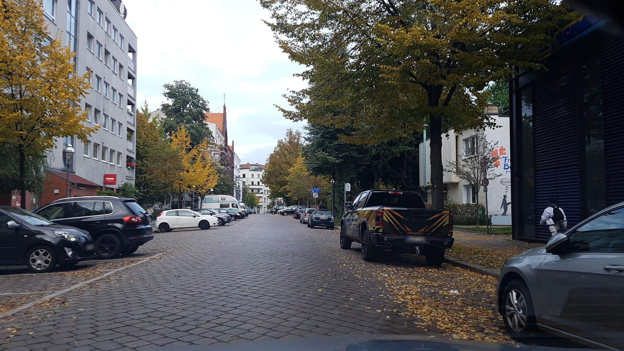 Street view near Hotel MOA Berlin, Moabit — © dsmm (CC BY-SA · Mapillary)